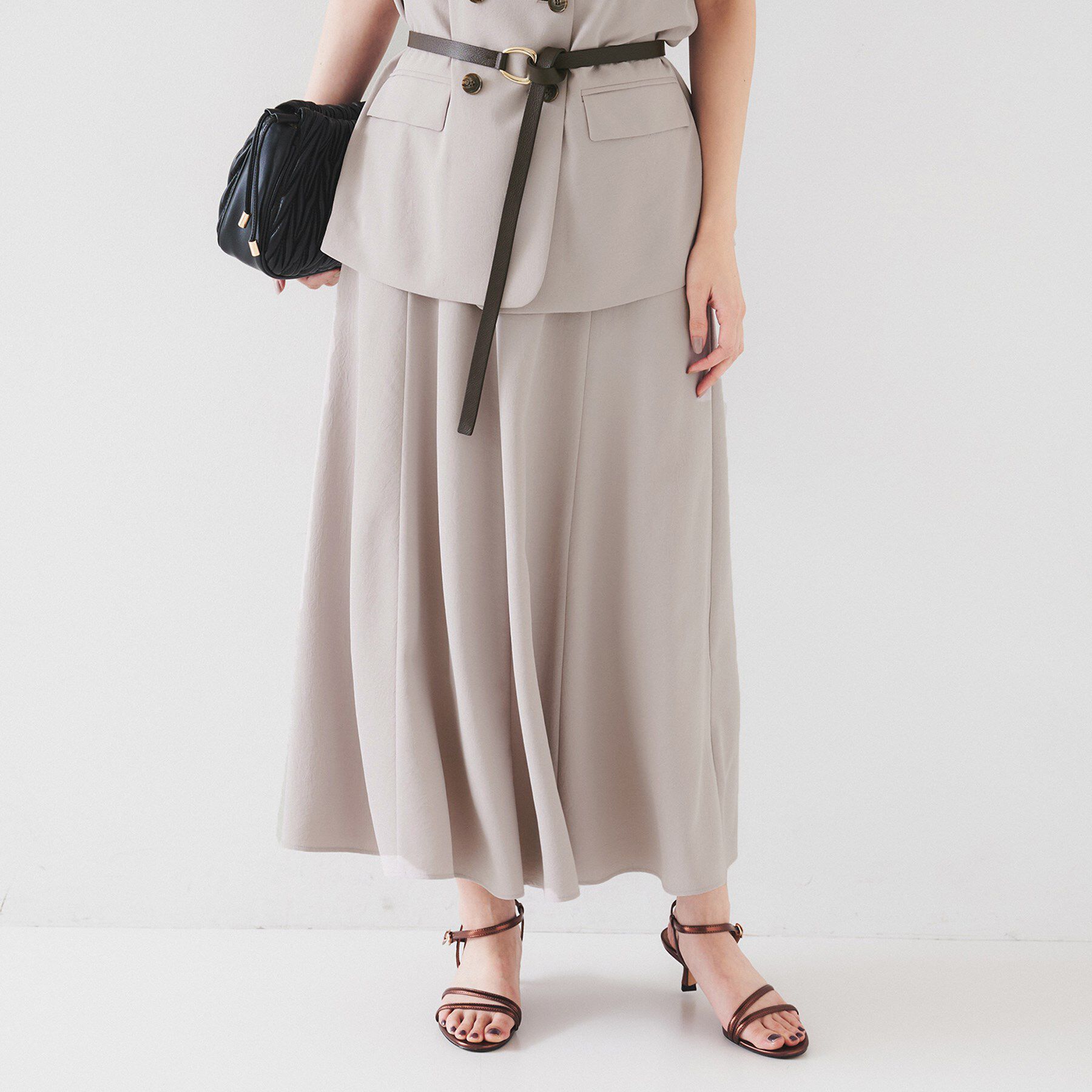 UNTITLED「【セットアップ可/接触冷感/イージーケア】リラクミスト フレアスカート」|スカート|ベージュ(052)