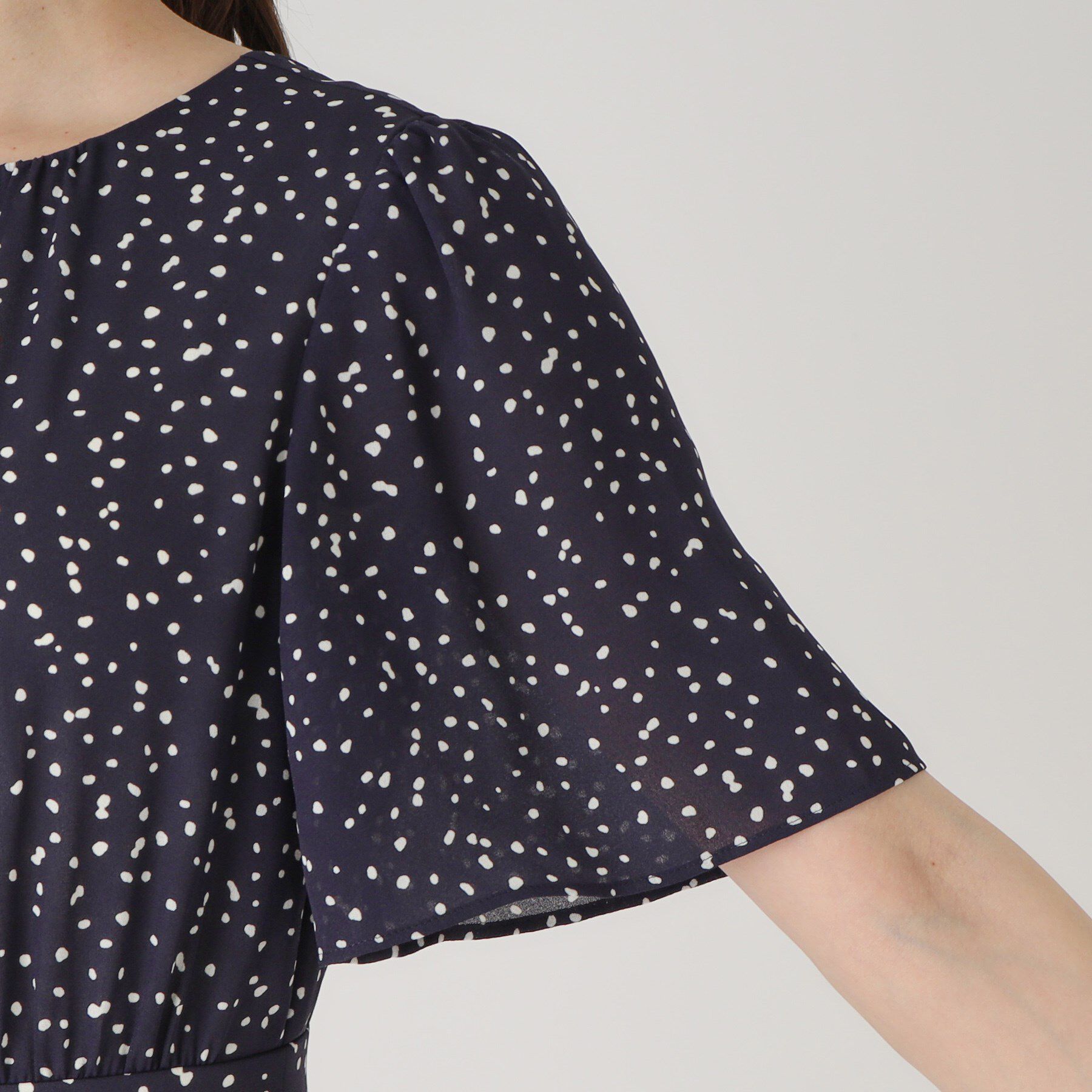 COUP DE CHANCE「【洗える／プリーツ加工】ランダムドットのプリーツワンピース」|ワンピース|