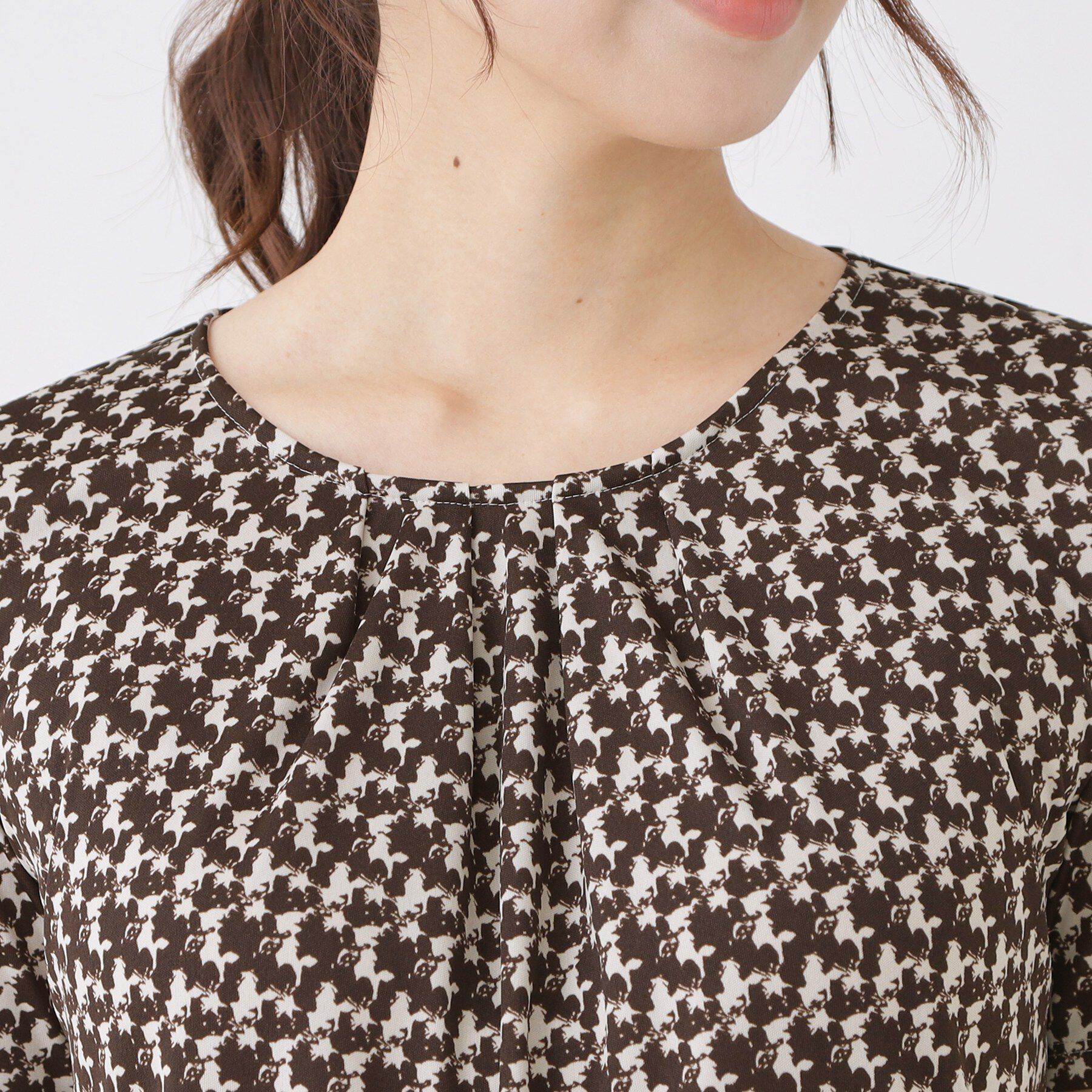 COUP DE CHANCE「【手洗い可／日本製／一枚着／ジャケットイン／セットアップ可】幾何柄カットソー」|Tシャツ・カットソー|