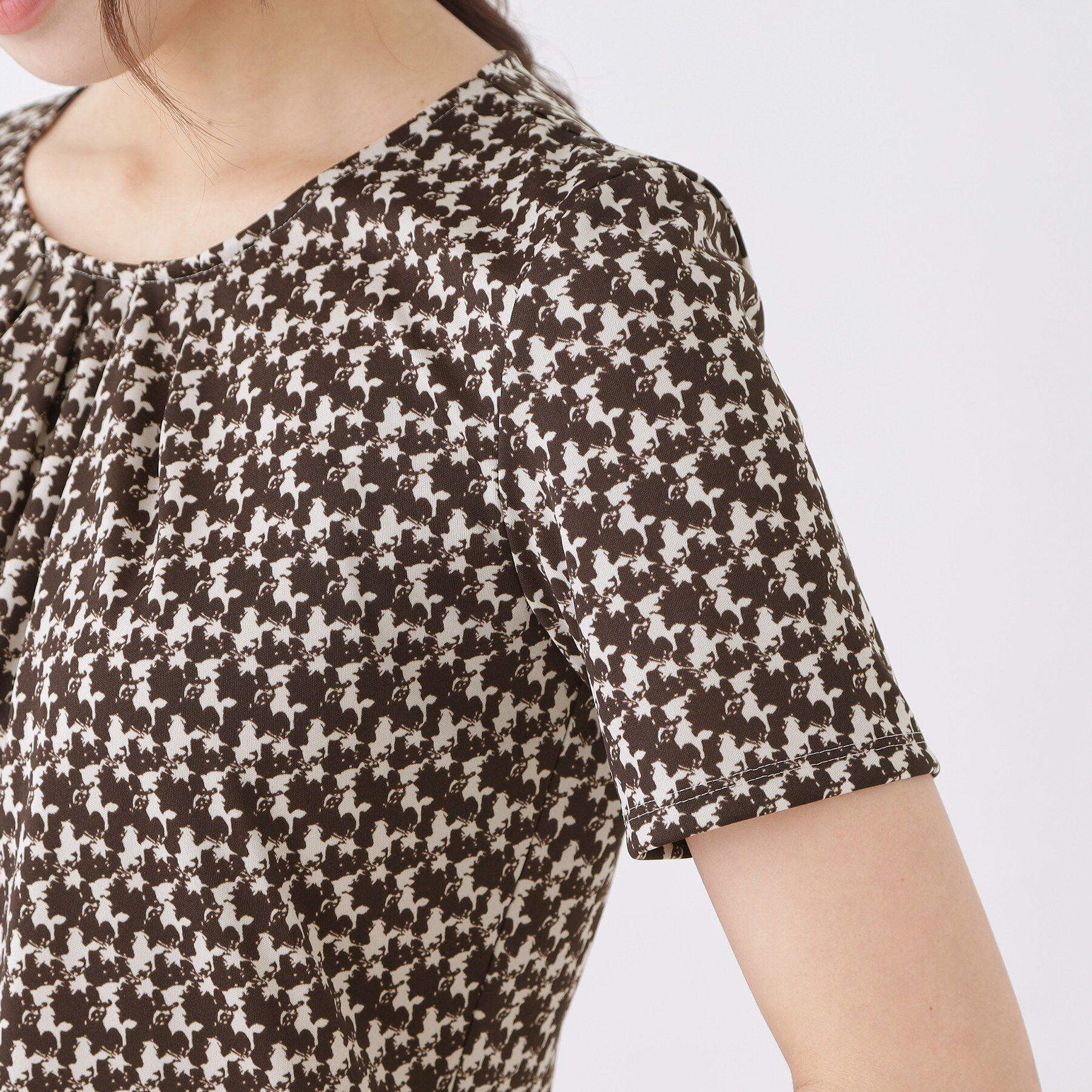 COUP DE CHANCE「【手洗い可／日本製／一枚着／ジャケットイン／セットアップ可】幾何柄カットソー」|Tシャツ・カットソー|