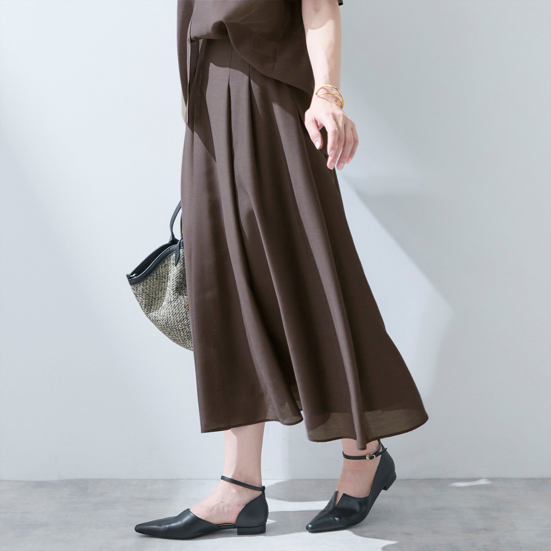 INDIVI「【洗える／SETUP可能】シアーシャンブレータックフレアスカート」|スカート|