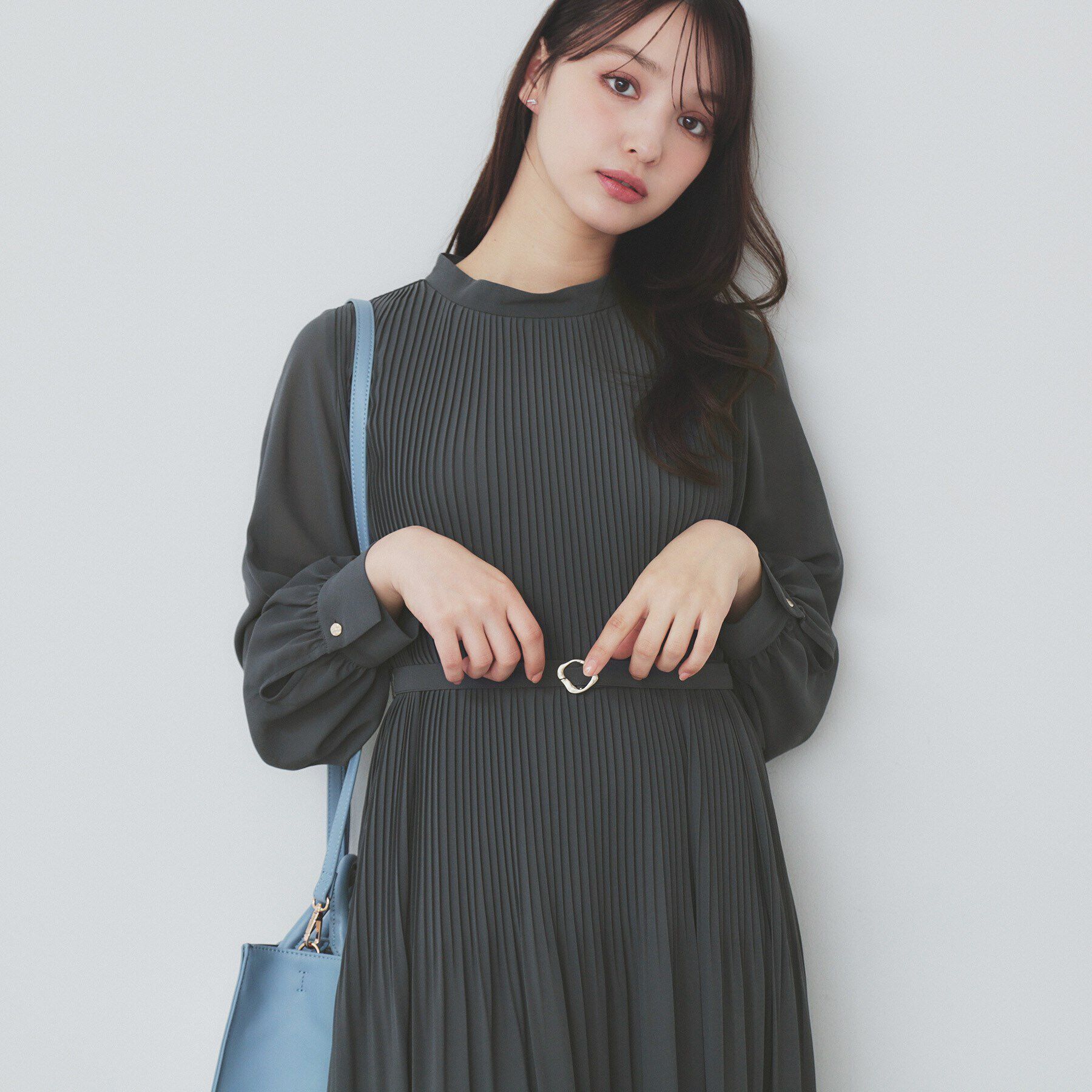 index「ベルト付きプリーツフレアワンピース【洗濯機洗い可/防シワ】」|ワンピース|