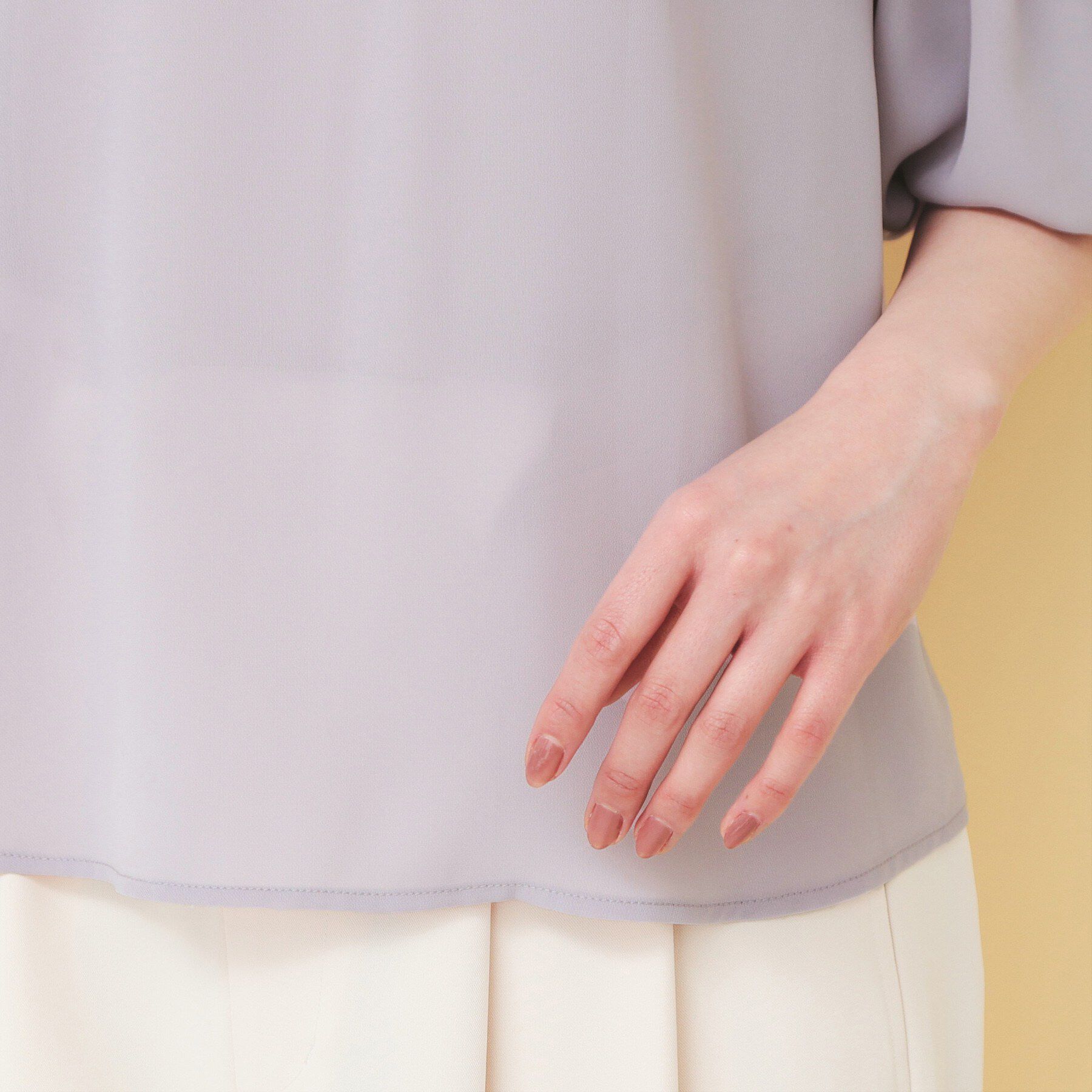 index「フリルスリットバルーンスリーブブラウス【洗濯機OK/イージーアイロン/防シワ】」|シャツ・ブラウス|