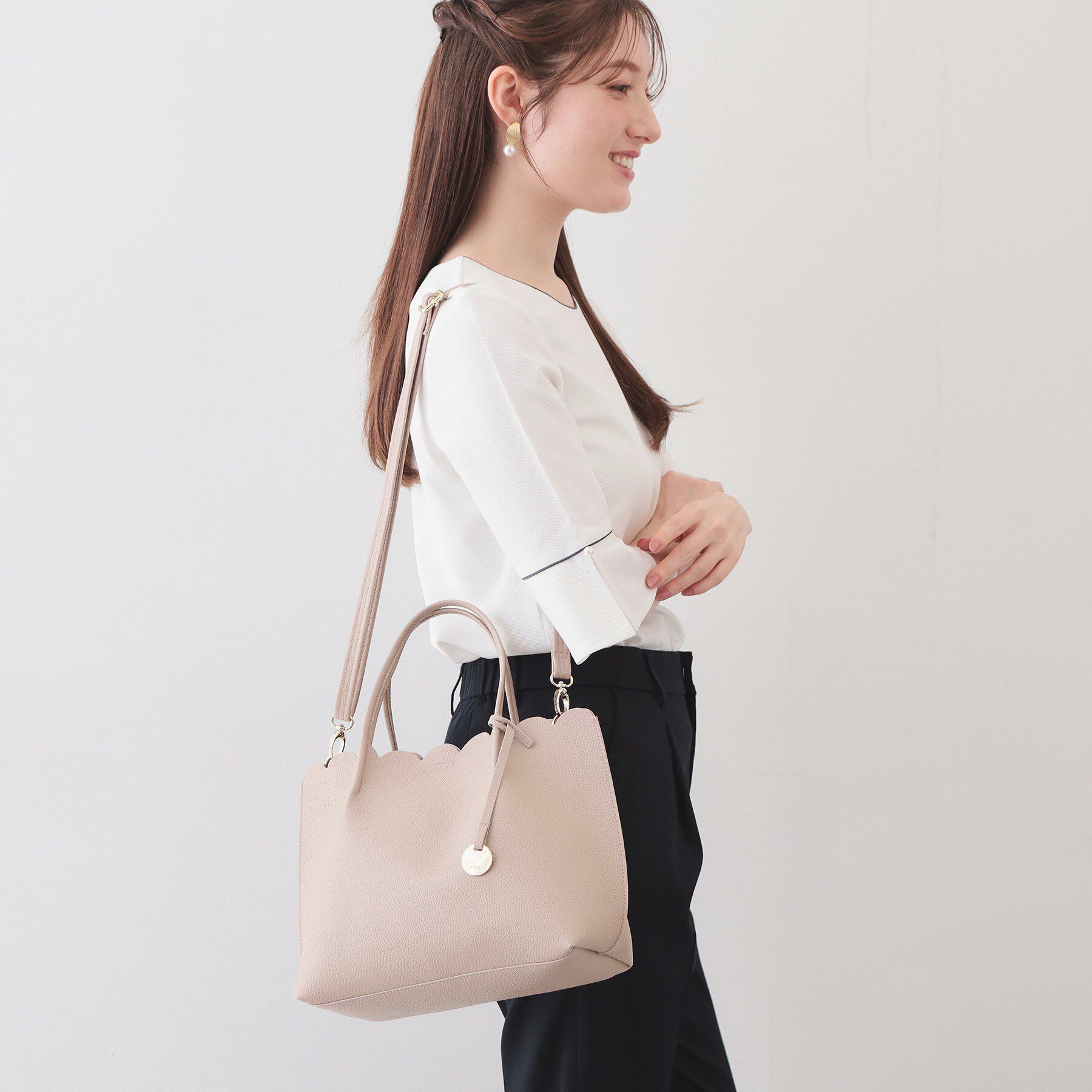 index「【2WAY】軽量合皮スカラップデザインミドルトートバッグ」|トートバッグ|