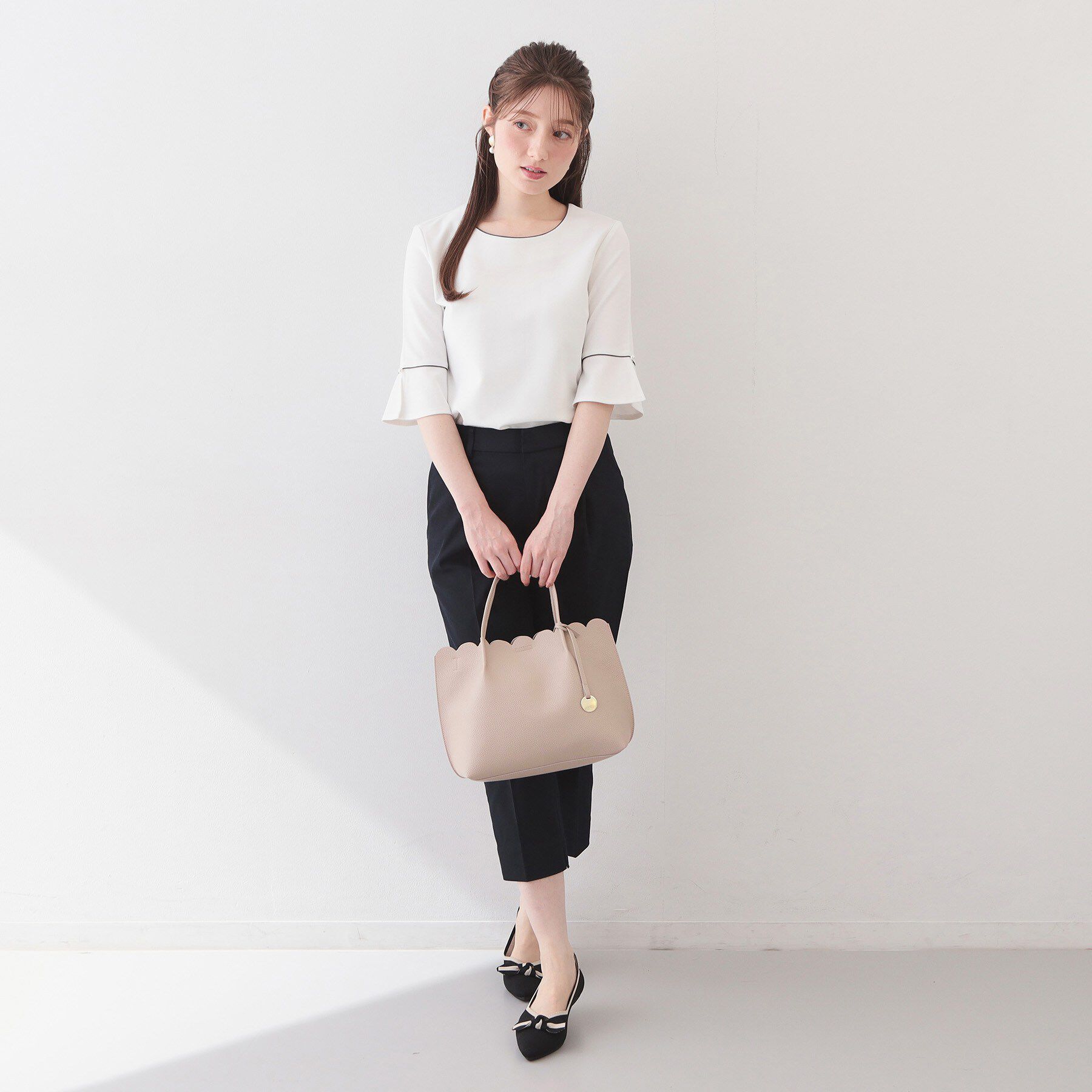 index「【2WAY】軽量合皮スカラップデザインミドルトートバッグ」|トートバッグ|