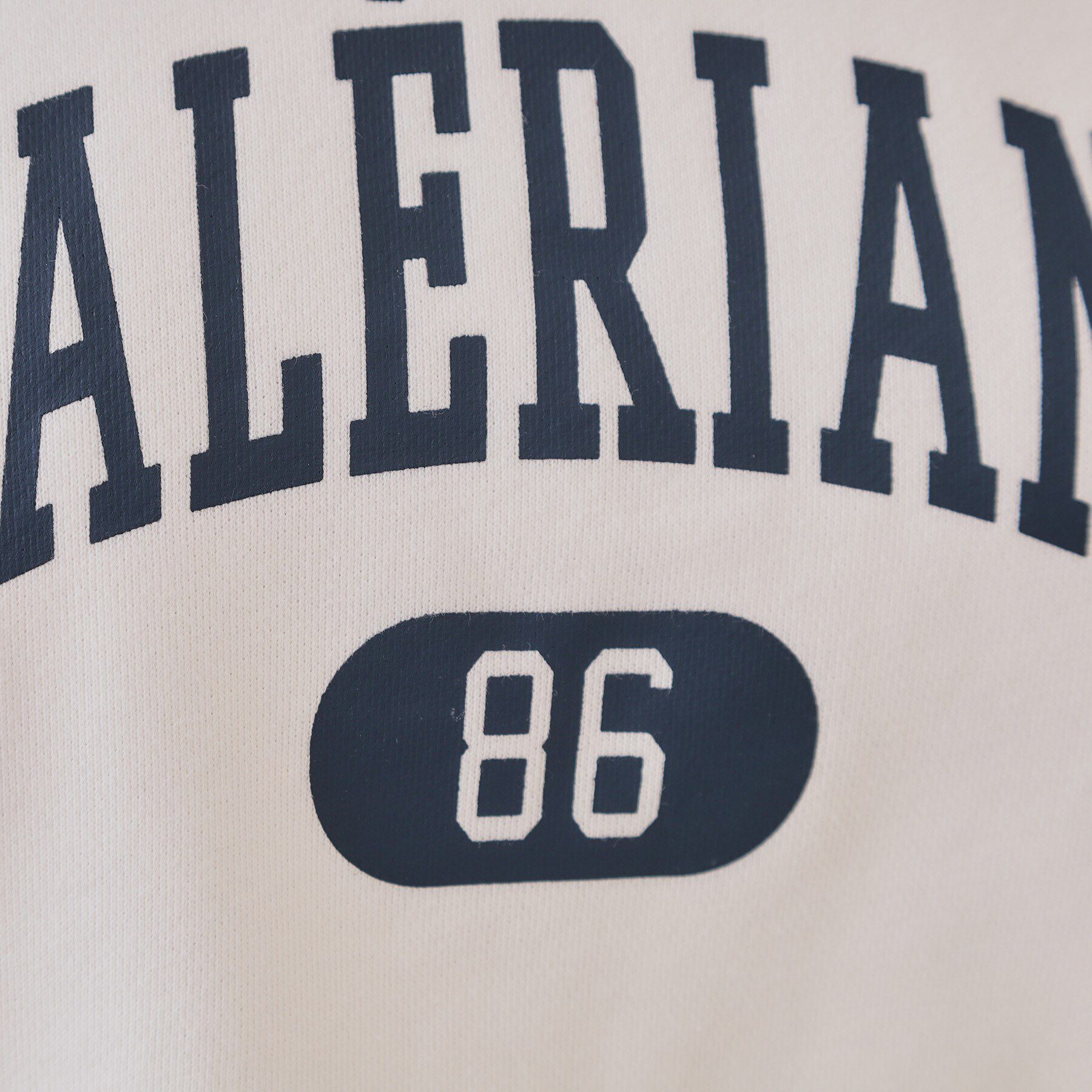 OPAQUE.CLIP「カレッジロゴスウェット【洗濯機洗い可】」|パーカー|