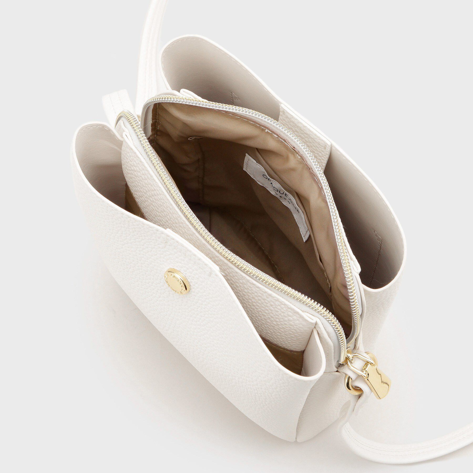 OPAQUE.CLIP「シュリンク合皮3層ミニショルダーバッグ【軽量／長さ調整可能】」|ショルダー・メッセンジャー|