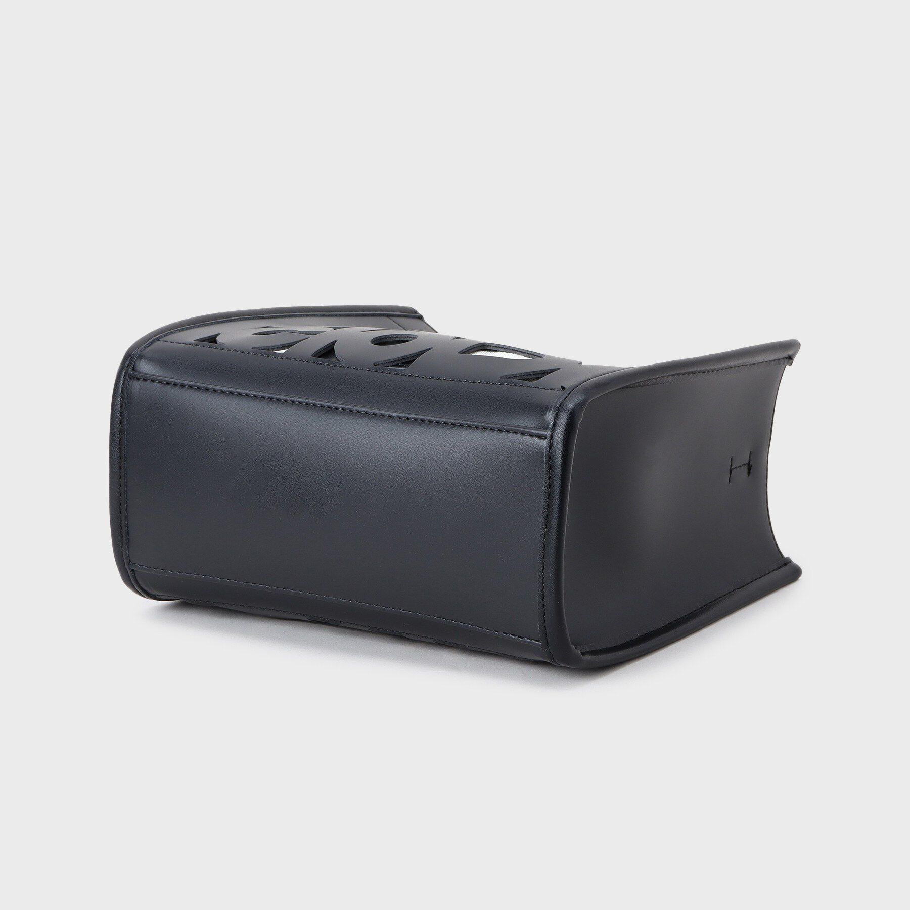 OPAQUE.CLIP「2WAYパンチングショルダートート」|トートバッグ|