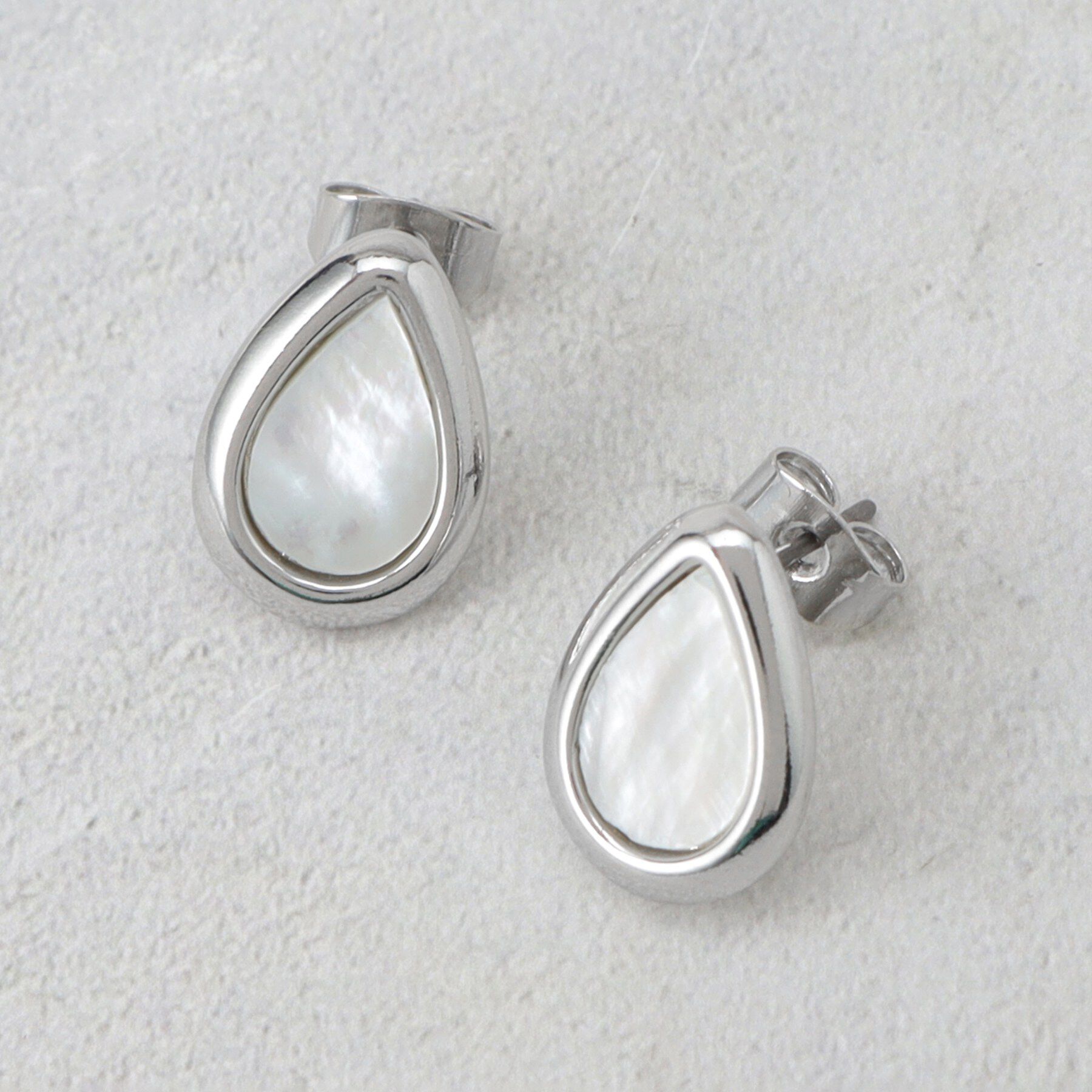 OPAQUE.CLIP「シェル&times;エッジメタルしずくピアス」|ピアス|シルバー(006)