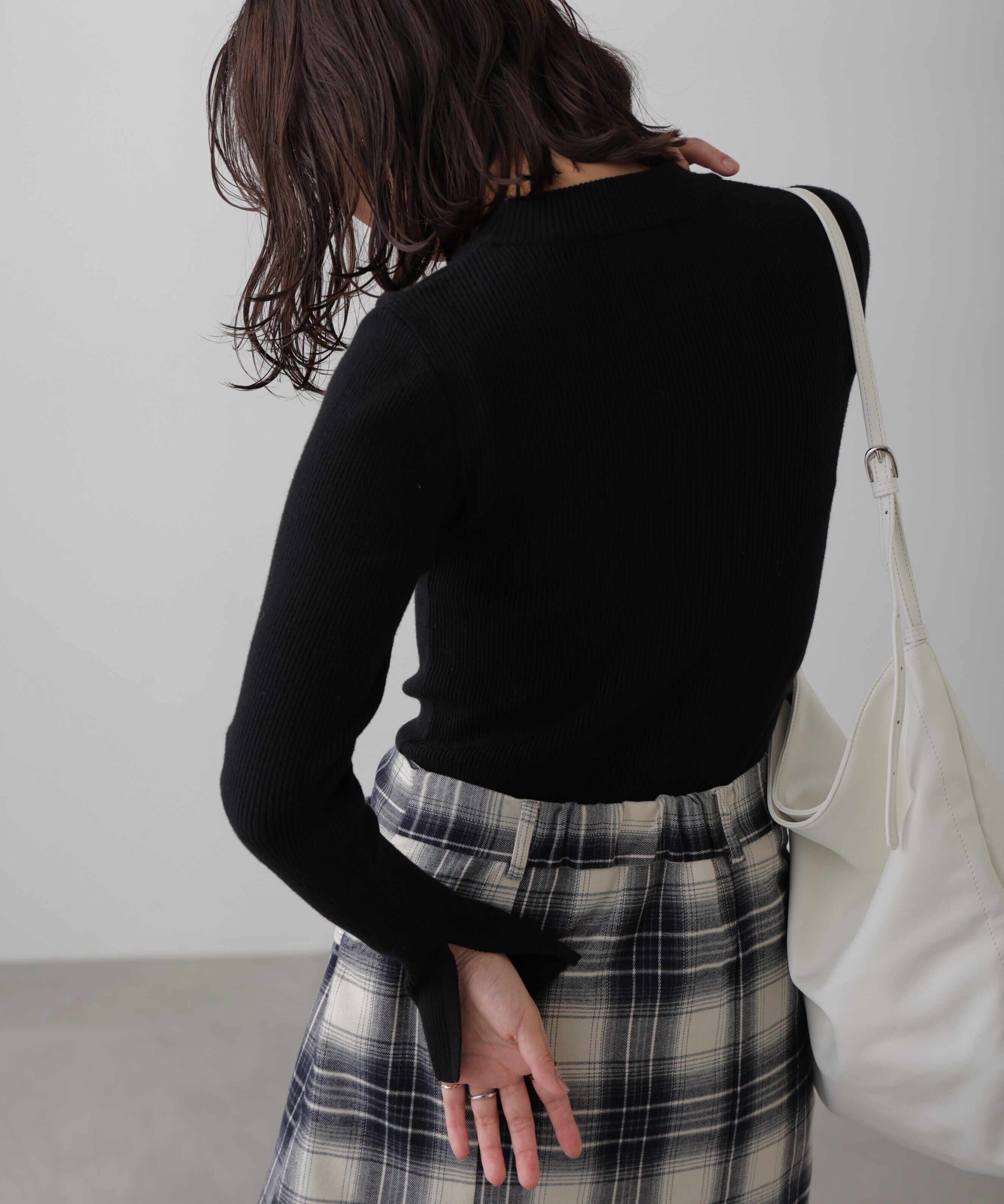  「〈洗える〉マシンウォッシャブルボトルネックニット」|ニット・セーター|