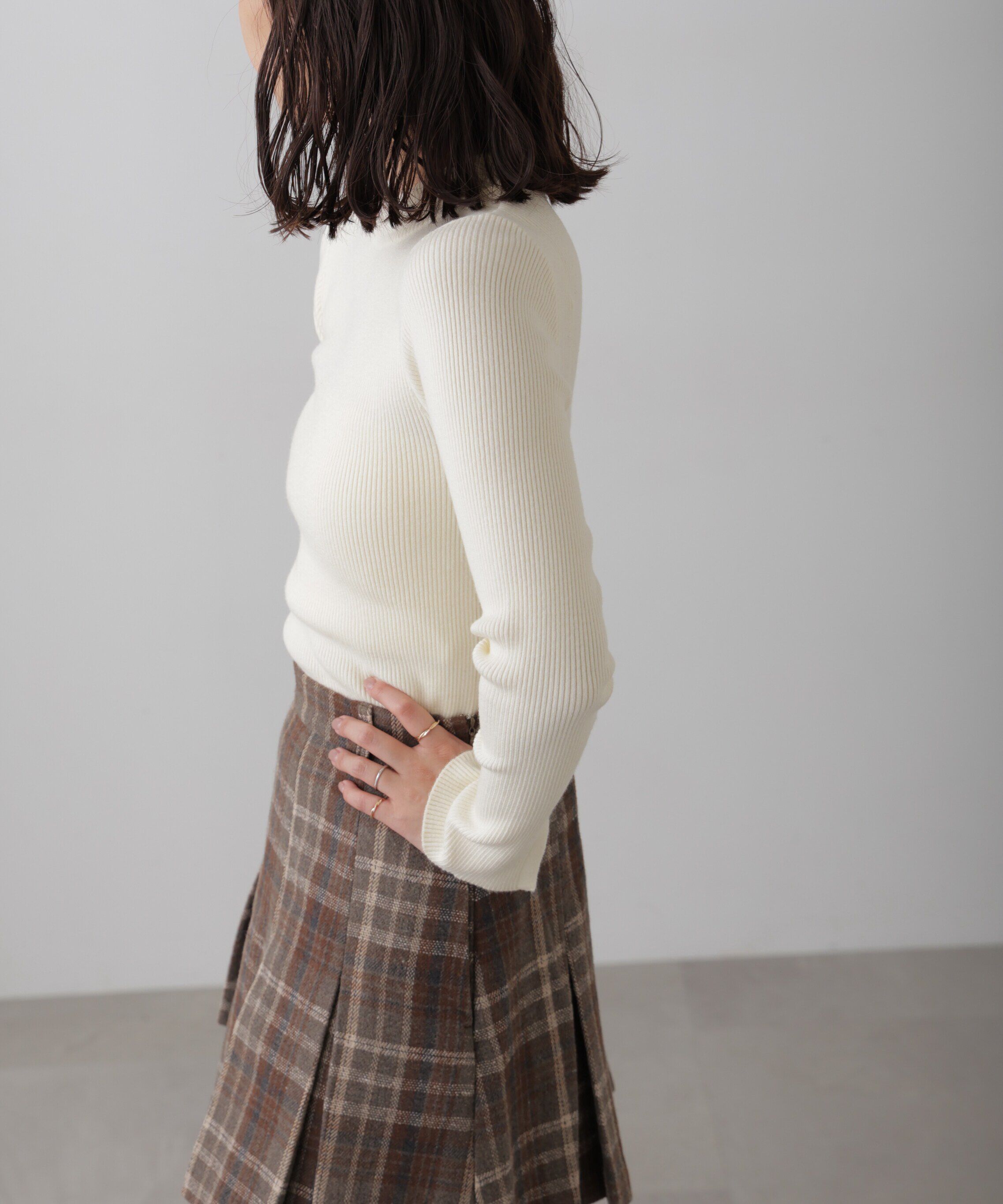  「〈洗える〉マシンウォッシャブルボトルネックニット」|ニット・セーター|