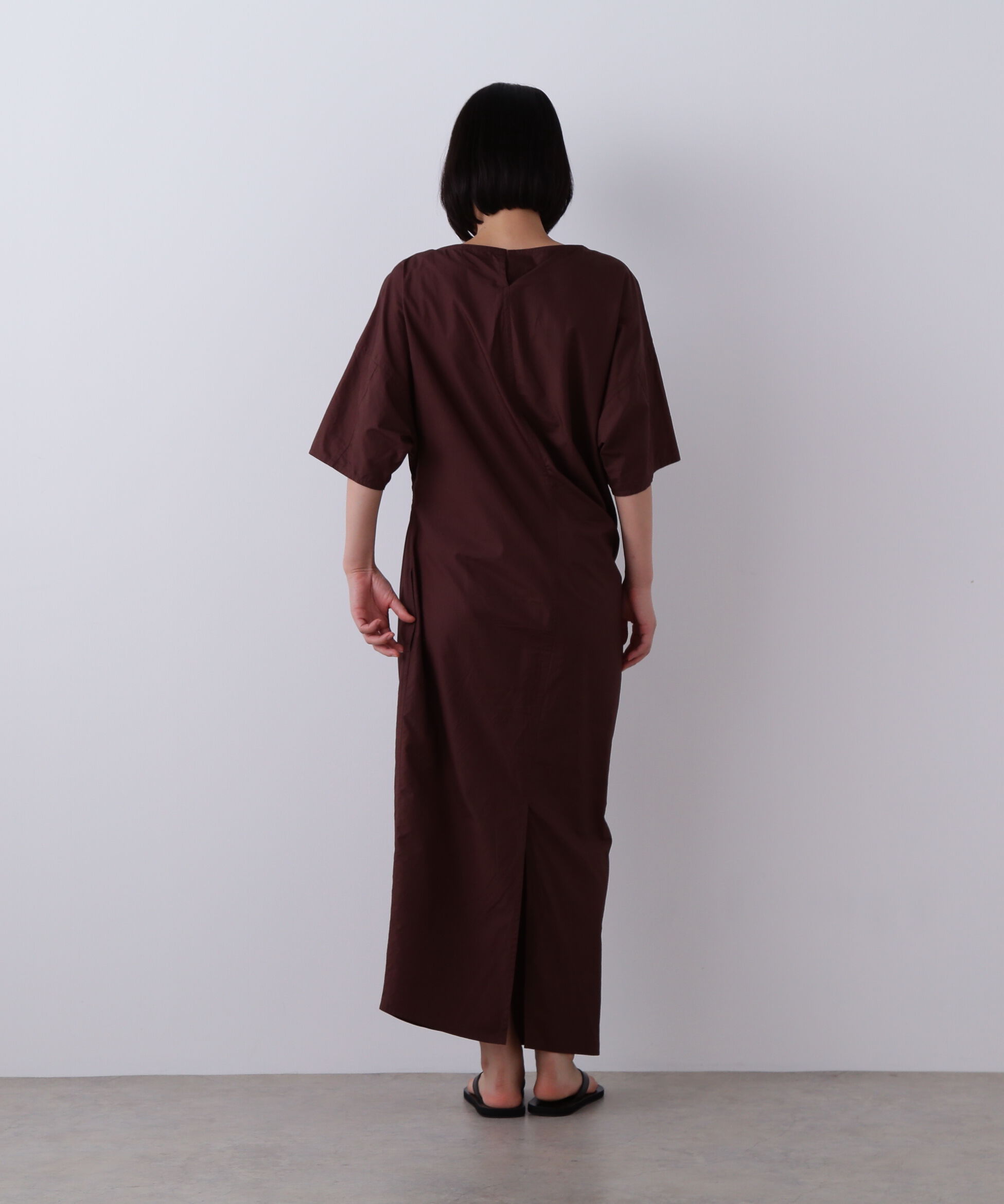 YLEVE 「YLEVE / FINX COTTON WEATHER ASYMMETRY ONE PIECE」|ワンピース|
