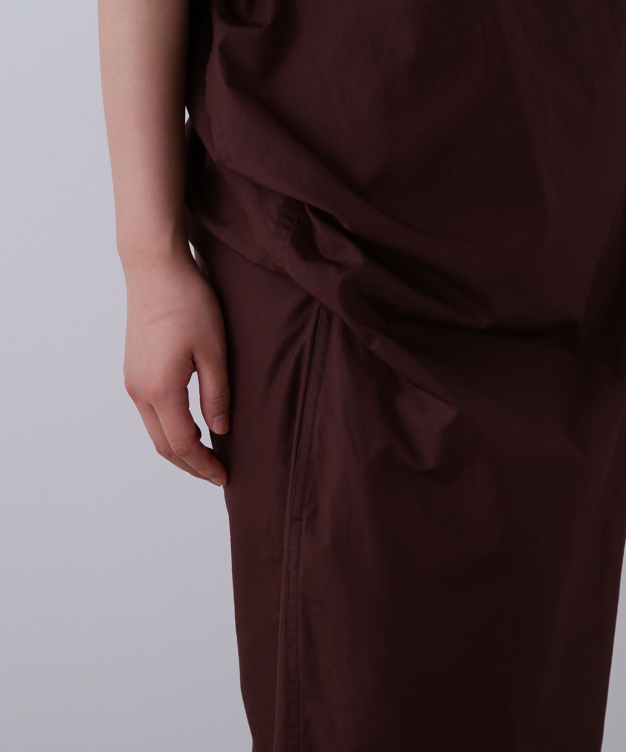 YLEVE 「YLEVE / FINX COTTON WEATHER ASYMMETRY ONE PIECE」|ワンピース|