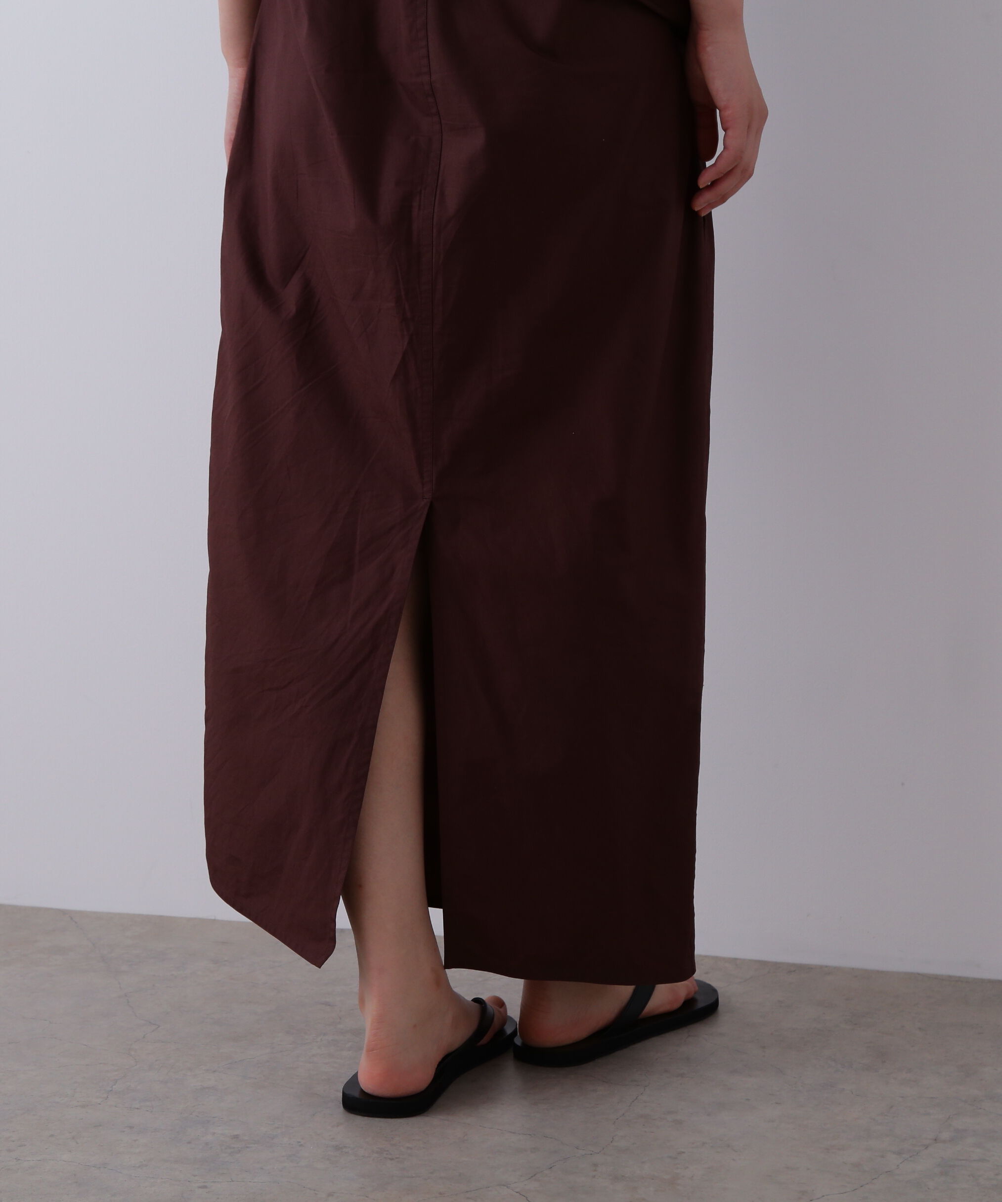 YLEVE 「YLEVE / FINX COTTON WEATHER ASYMMETRY ONE PIECE」|ワンピース|