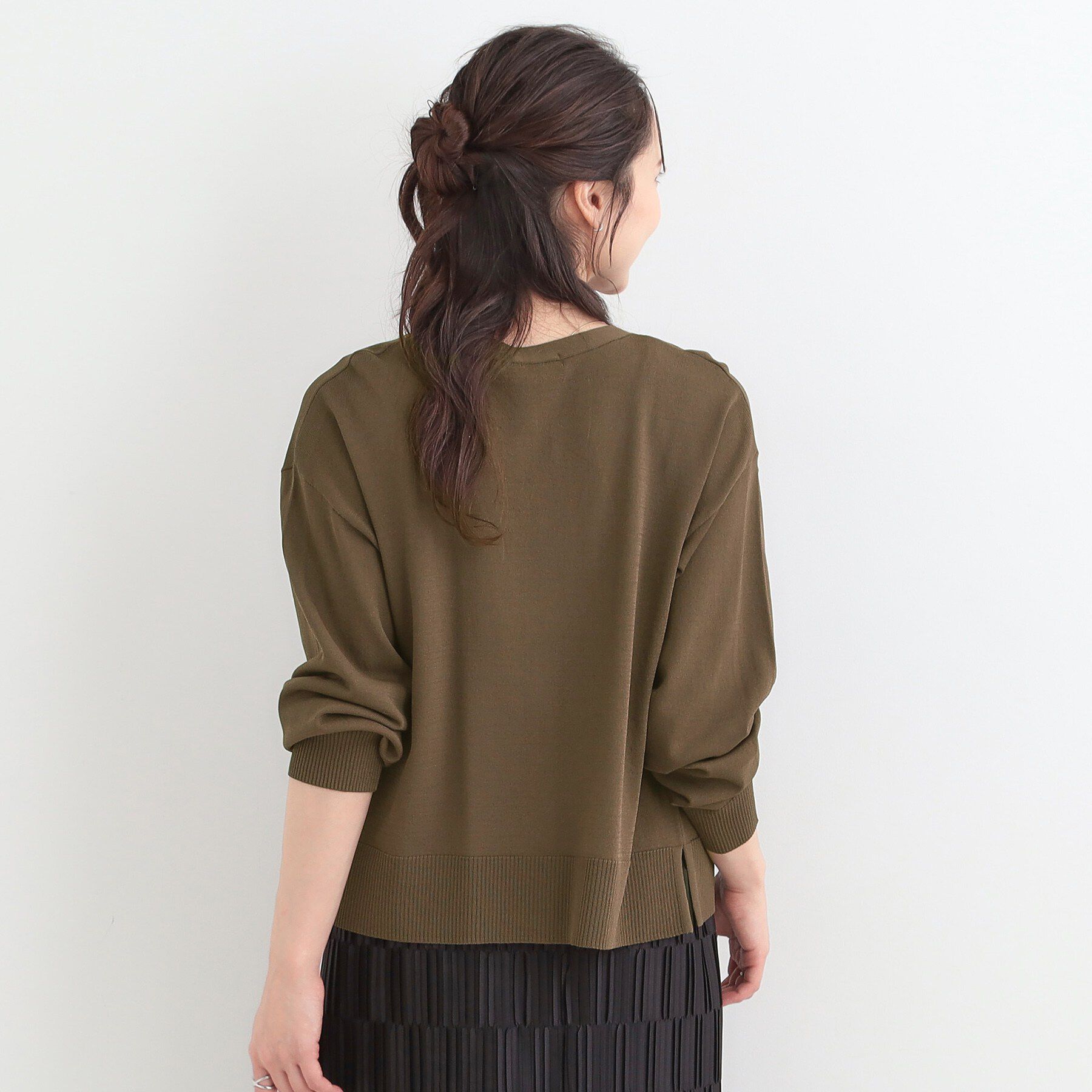 SHOO･LA･RUE「【洗濯機可/ひんやり/UV】さらっとしたタッチが心地よい ショートVカーディガン」|カーディガン|