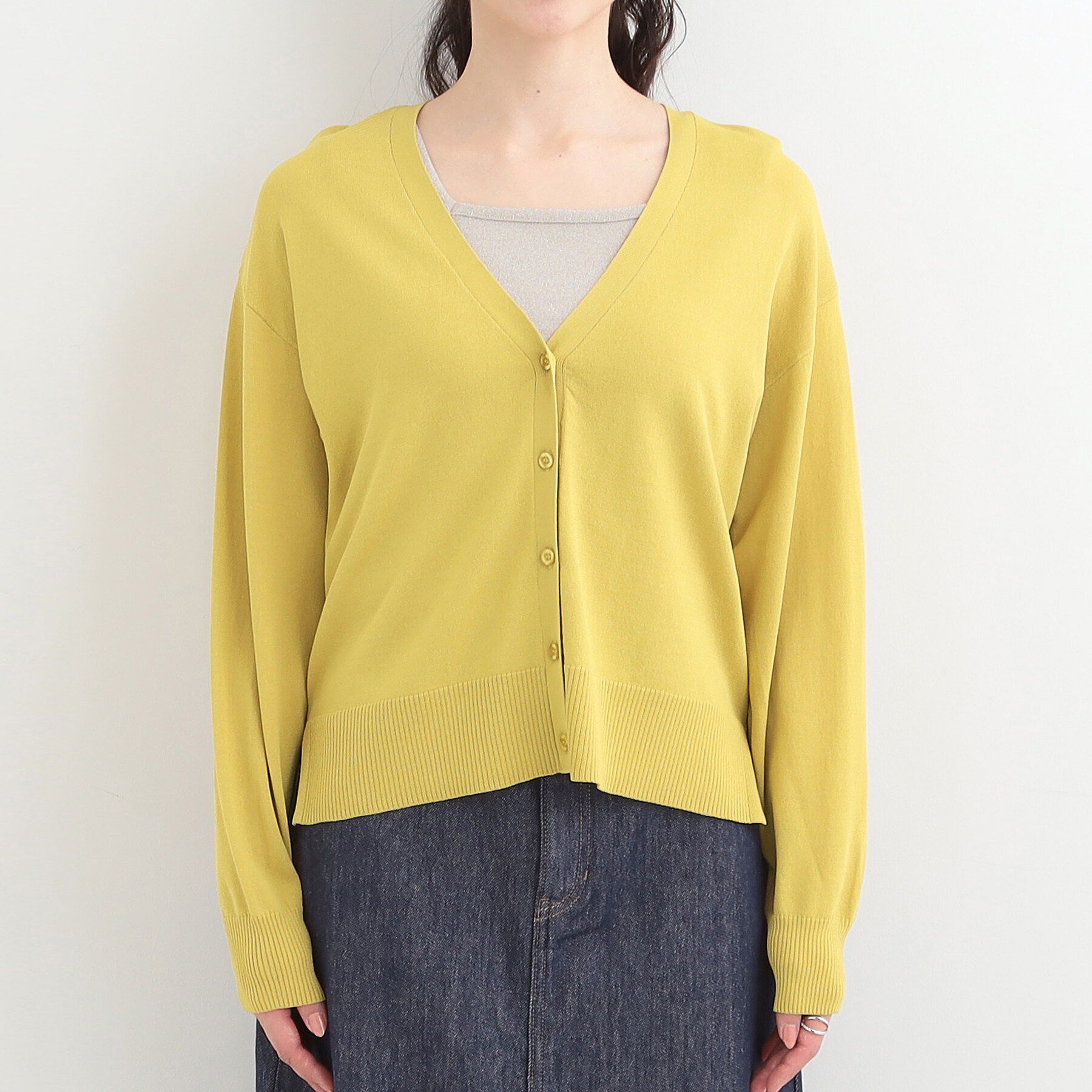 SHOO･LA･RUE「【洗濯機可/ひんやり/UV】さらっとしたタッチが心地よい ショートVカーディガン」|カーディガン|