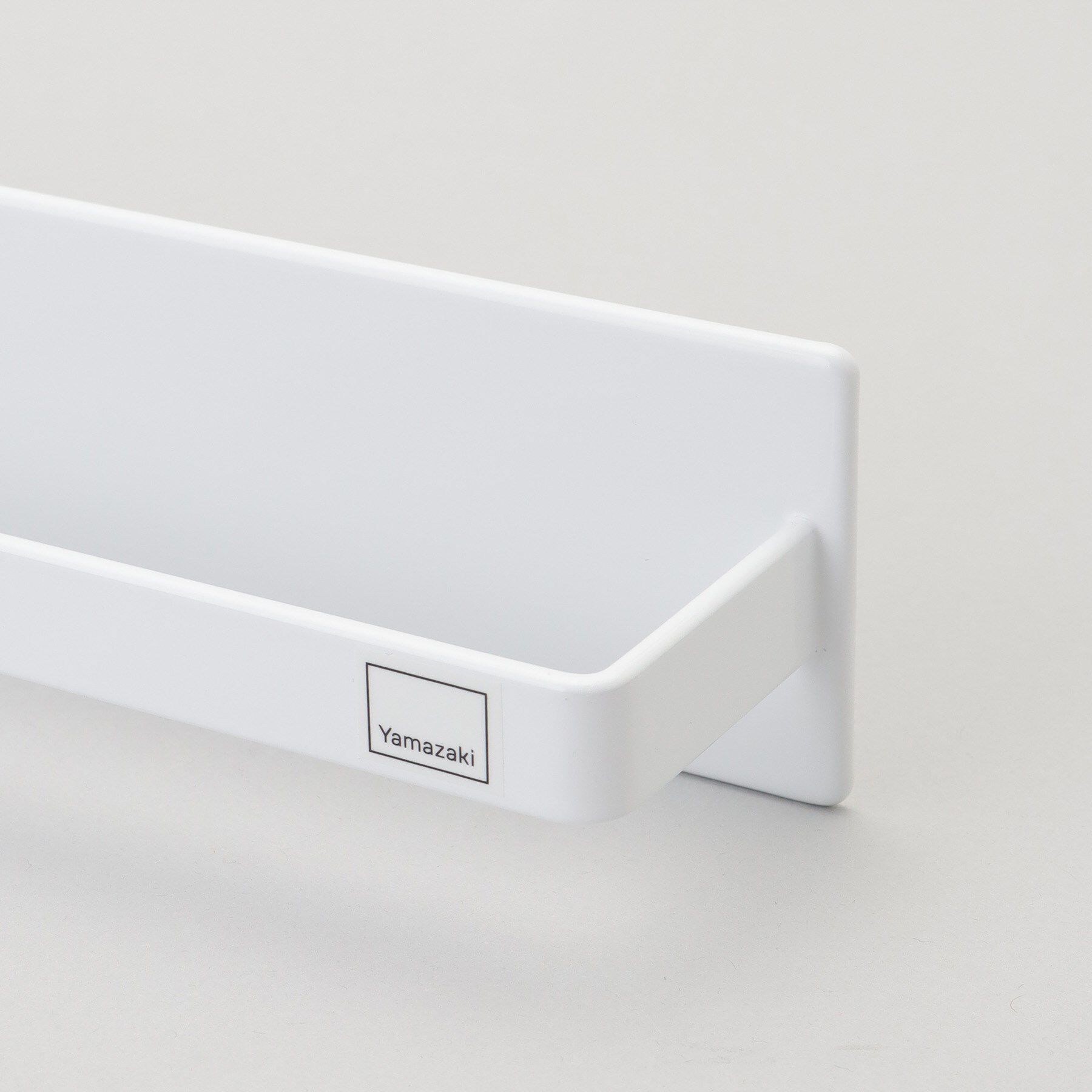 212 KITCHEN STORE「マグネットバスルームタオルハンガー タワーワイド WH 山崎実業 ＜tower  タワー＞」|食器・キッチングッズ|