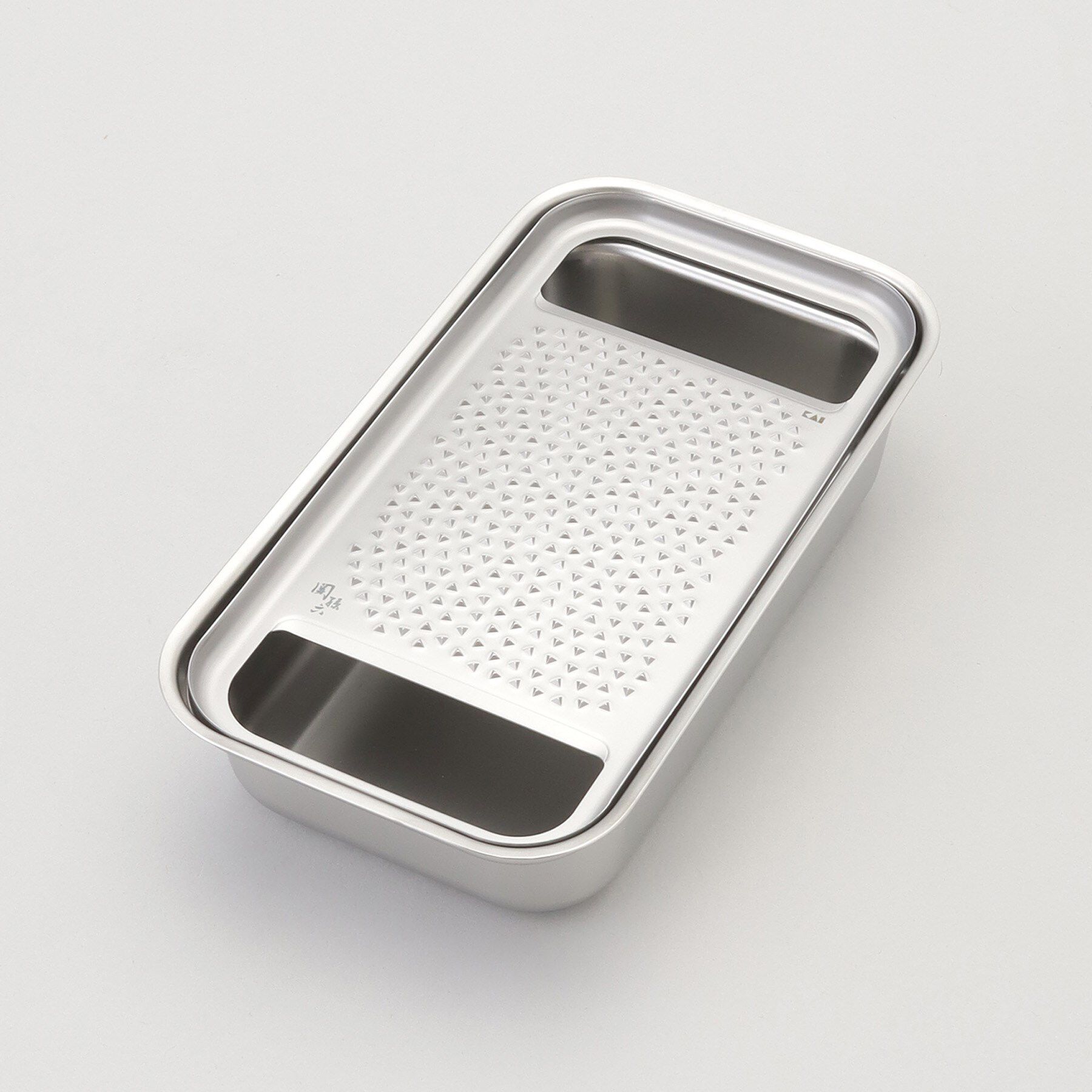 212 KITCHEN STORE「オールステンレスおろし器 極目立て（受け皿付き） ＜関孫六 ＞」|食器・キッチングッズ|