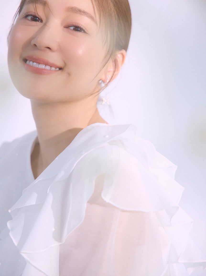 CELFORD「【HANAE MORI&times;CELFORDコラボ】 パール付きフリルブラウス」|シャツ・ブラウス|