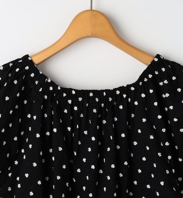 NOLLEY'S「【WEB＆一部店舗限定アイテム】ウォッシャブルレース刺繍袖ボリュームサッカーブラウス」|シャツ・ブラウス|