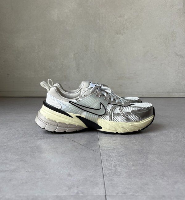  「【NIKE/ナイキ】 ウィメンズ V2K ラン」|スニーカー|