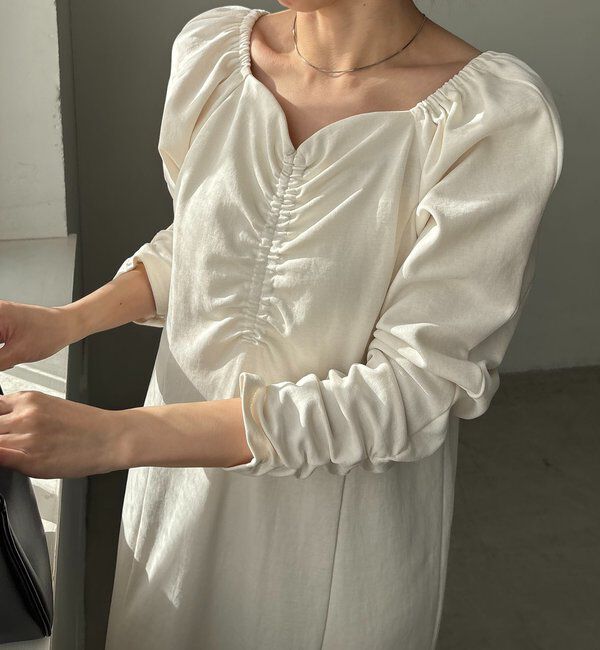  「【低身長サイズあり】ウェーブネックギャザーワンピース」|ワンピース|