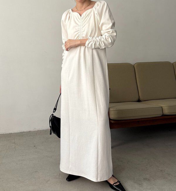  「【低身長サイズあり】ウェーブネックギャザーワンピース」|ワンピース|