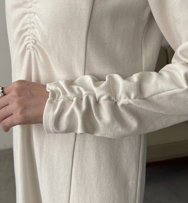  「【低身長サイズあり】ウェーブネックギャザーワンピース」|ワンピース|