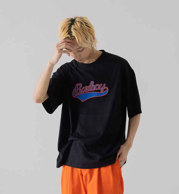 ABAHOUSE「【BADBOY / バッドボーイ】BADBOY  チームロゴ Tシャツ」|Tシャツ・カットソー|