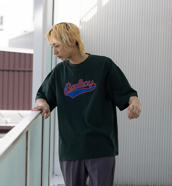 ABAHOUSE「【BADBOY / バッドボーイ】BADBOY  チームロゴ Tシャツ」|Tシャツ・カットソー|ダークグリーン