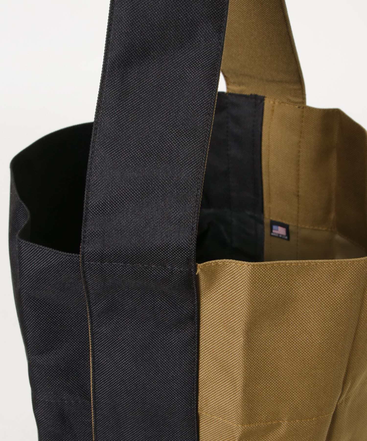 URBAN RESEARCH「Kaan　BUCKET TOTE WP」|トートバッグ|