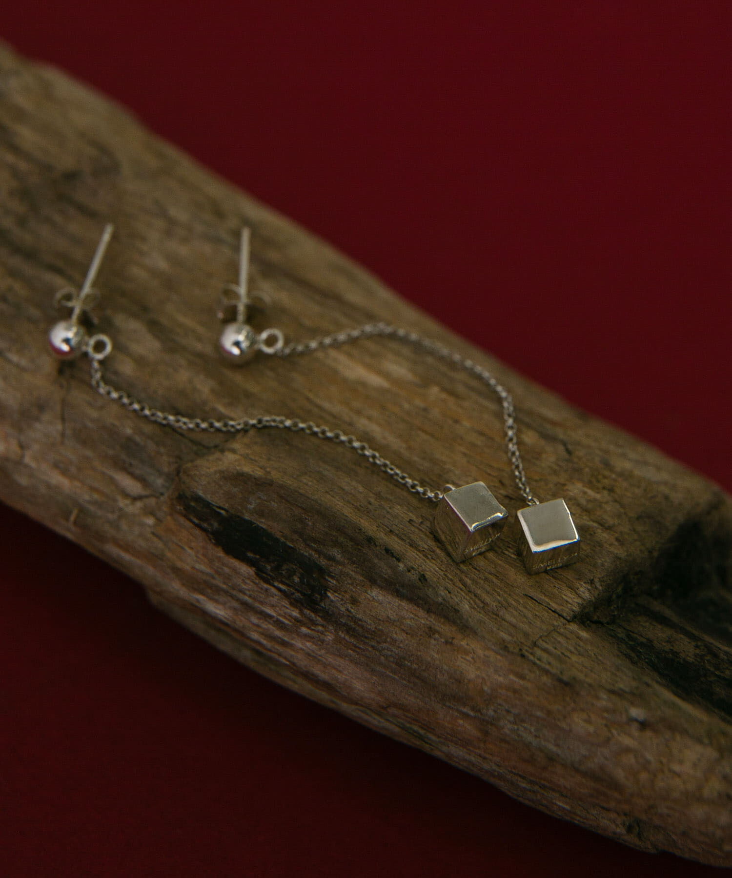 SMELLY「SMELLY so　cube chain  pierce」|ピアス|