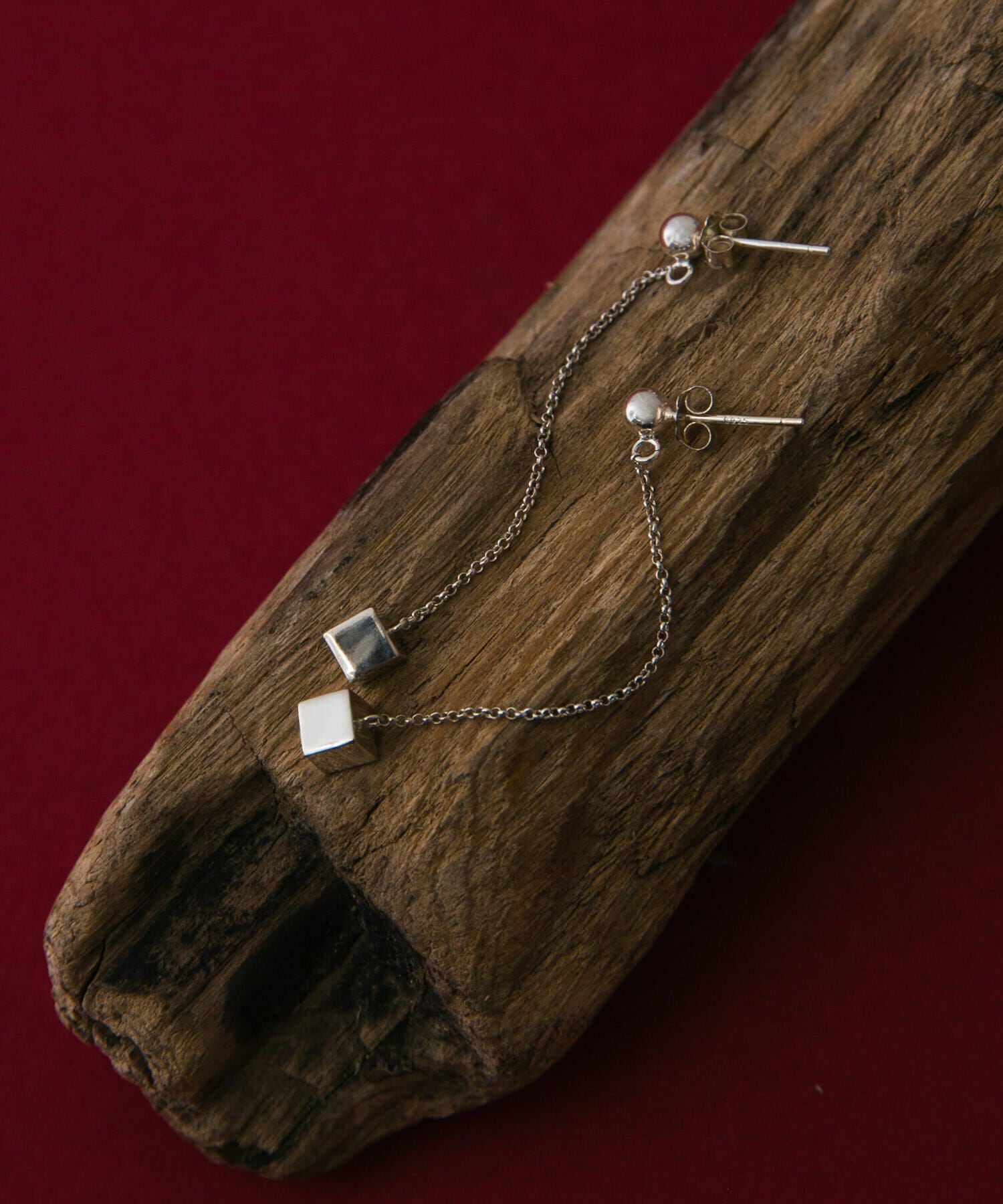 SMELLY「SMELLY so　cube chain  pierce」|ピアス|