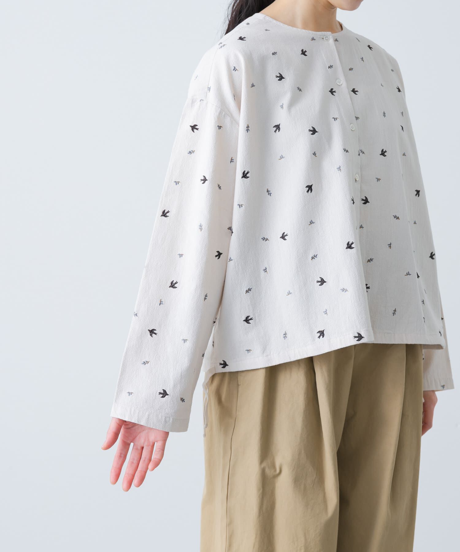 かぐれ「ツバメ刺繍ブラウス」|シャツ・ブラウス|