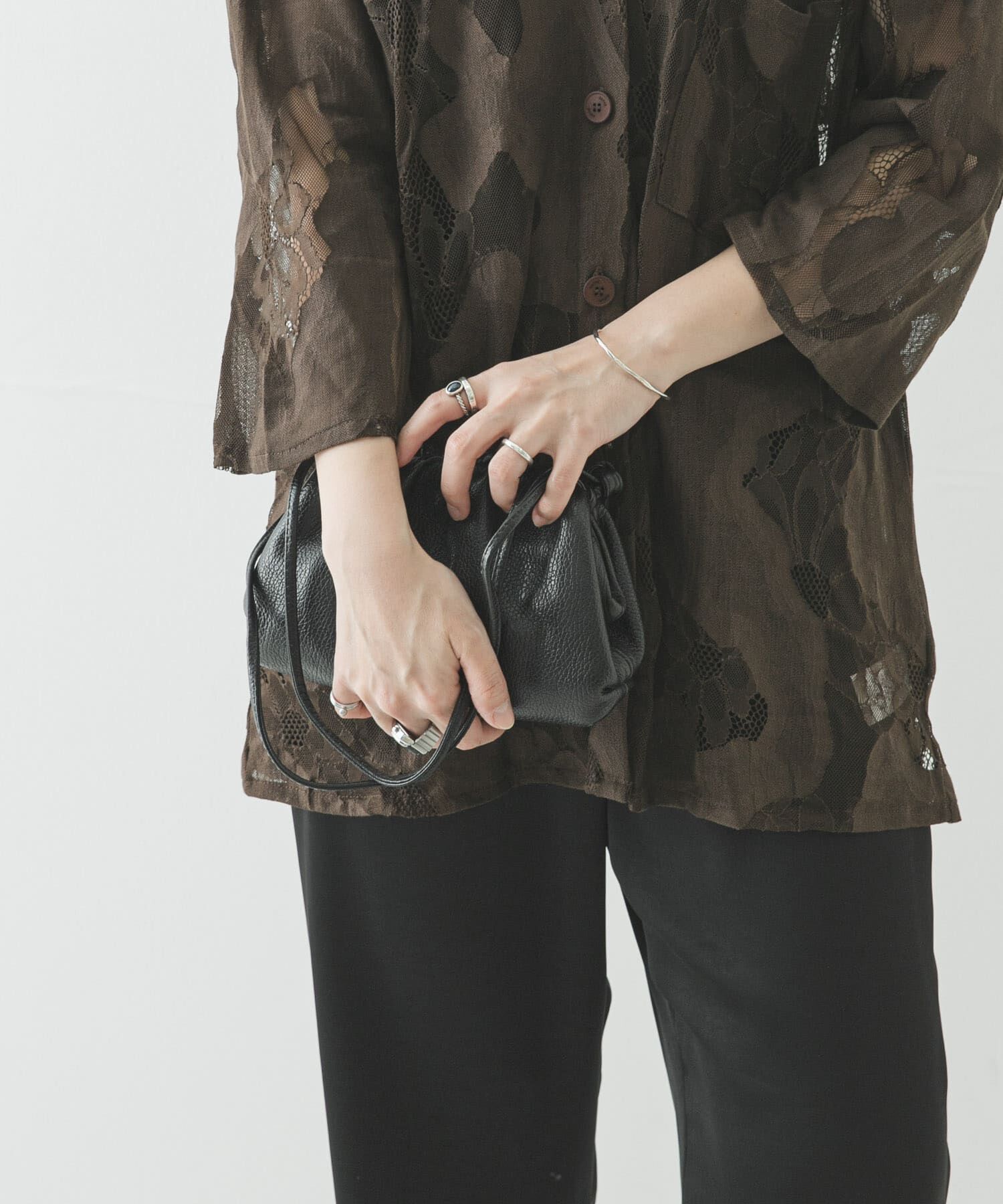 URBAN RESEARCH「レザーショルダーバッグ」|ショルダー・メッセンジャー|