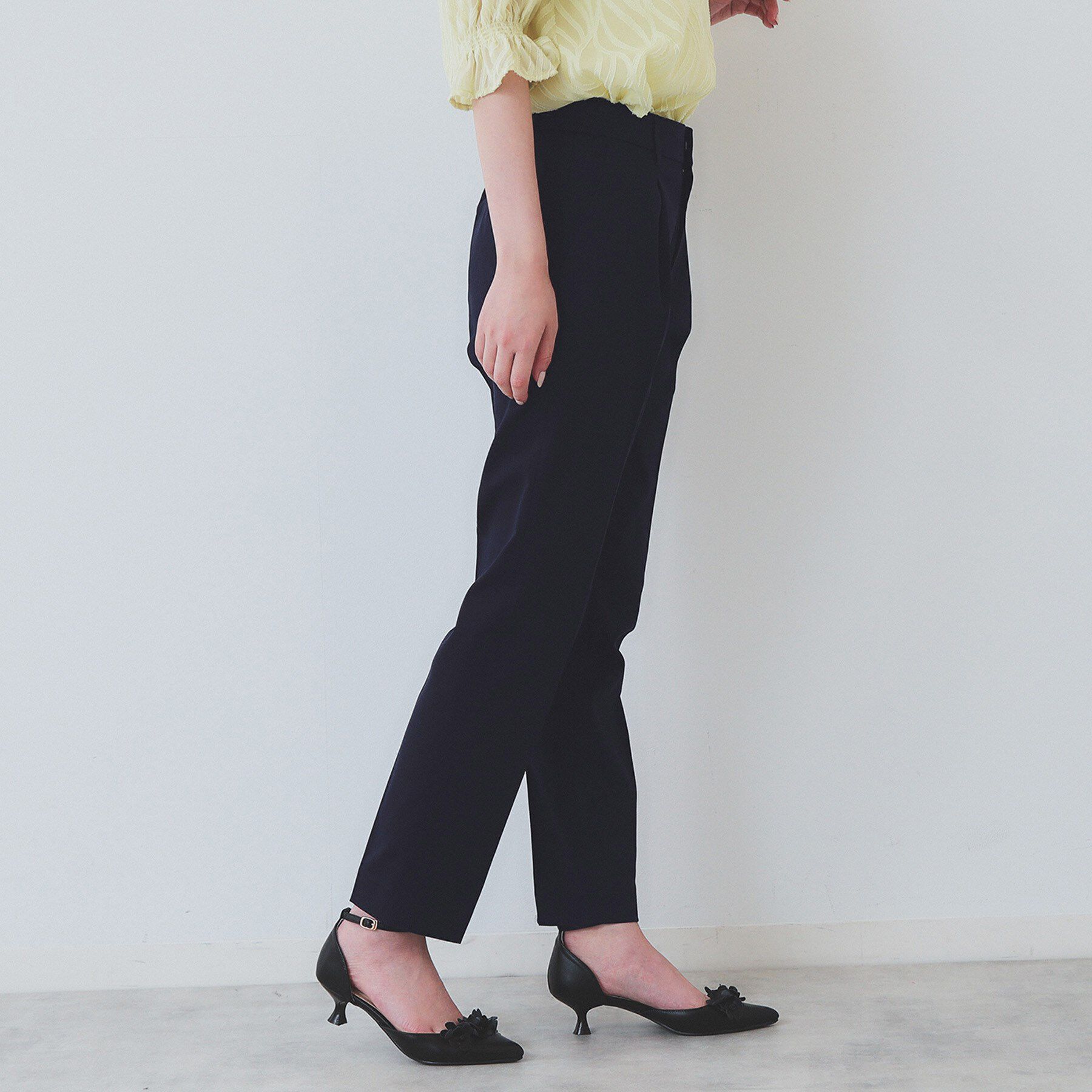 index「《6色展開/XS-LLサイズ》コンパクトストレッチテーパードパンツ【洗濯機洗い可/吸水速乾/透け防止」|その他|