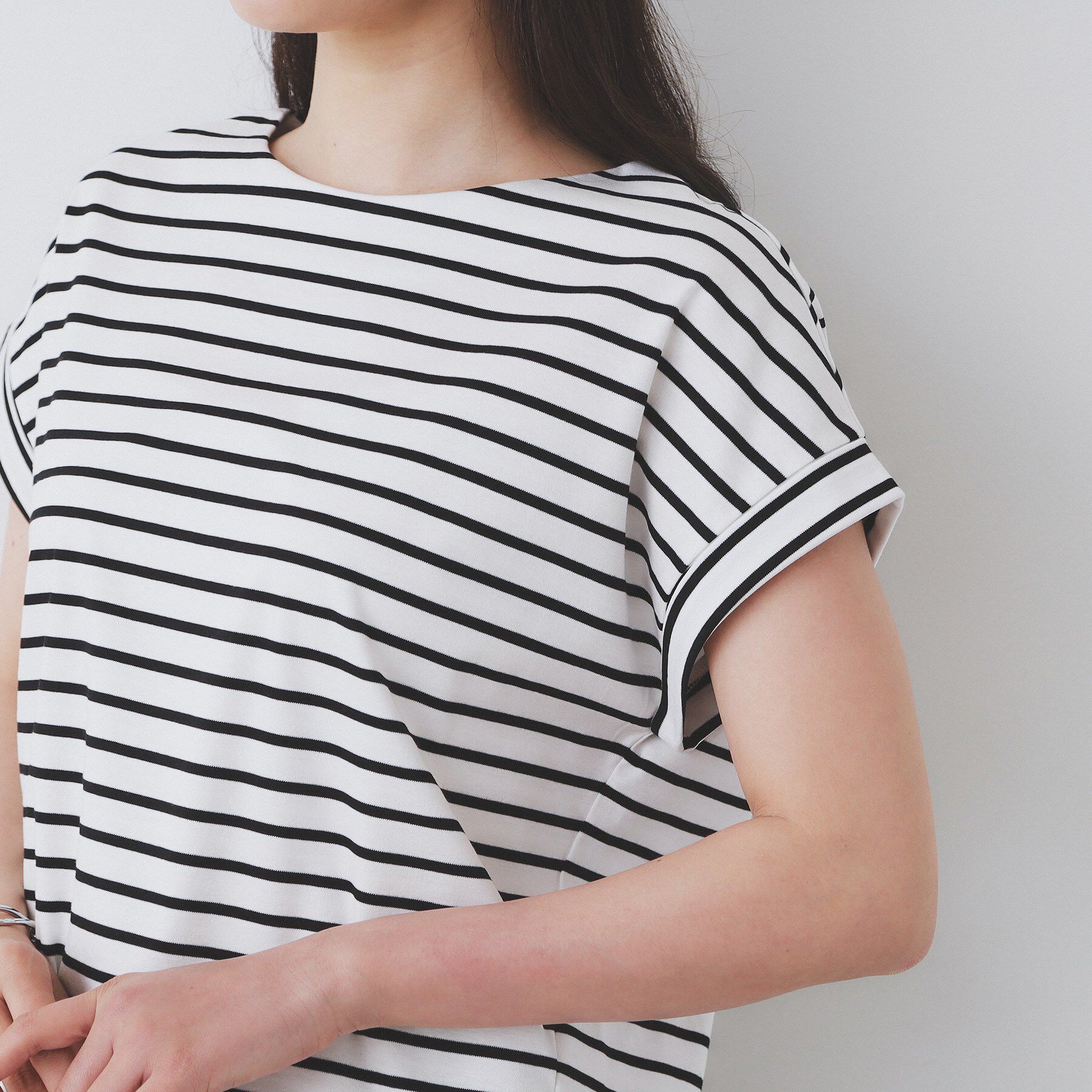 index「《S-3Lサイズ》サイドパール調ボタンボクシートップス【洗濯機洗い可/UVケア/接触冷感】」|Tシャツ・カットソー|