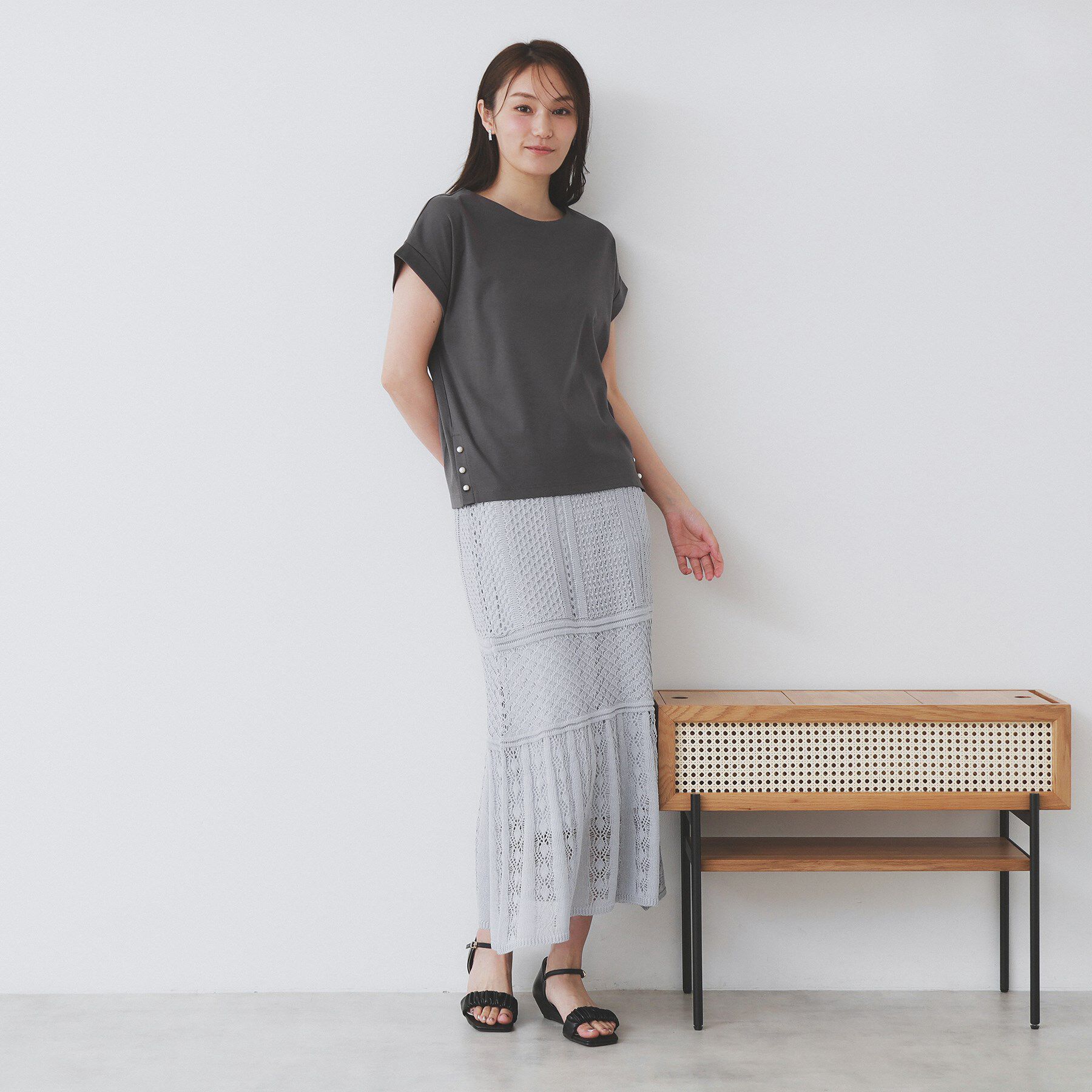 index「《S-3Lサイズ》サイドパール調ボタンボクシートップス【洗濯機洗い可/UVケア/接触冷感】」|Tシャツ・カットソー|