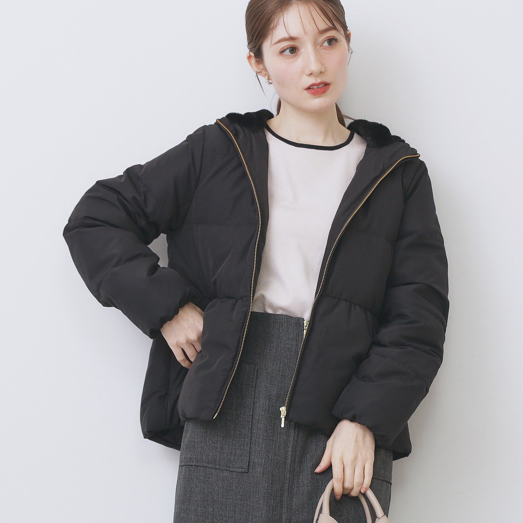 index「KAWADAダウンペプラムショートコート【撥水/洗濯機OK/静電気防止裏地】」|ダウン|ブラック(819)