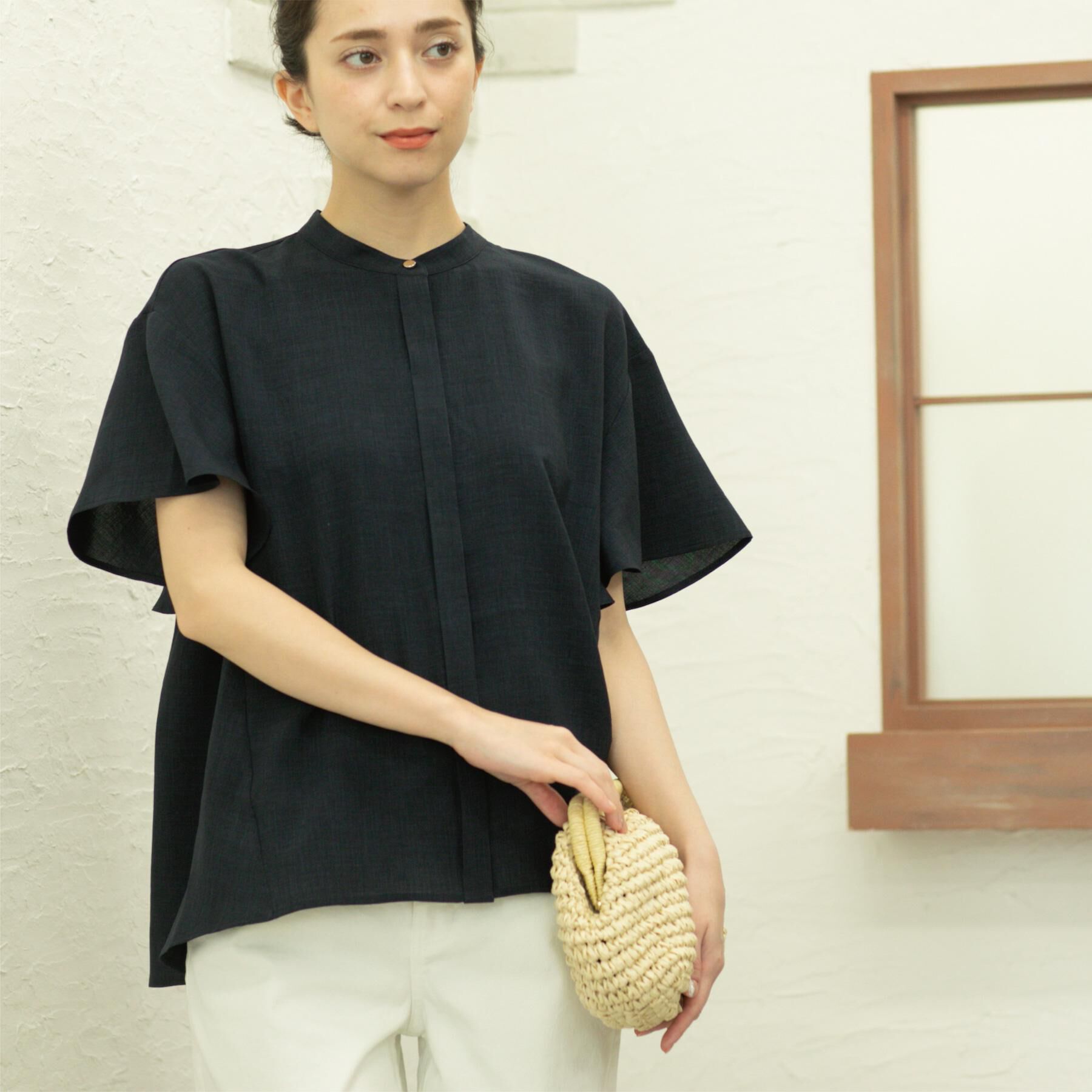 OPAQUE.CLIP「バックフリルバンドカラーブラウス【洗濯機洗い可/吸水速乾/接触冷感】」|シャツ・ブラウス|