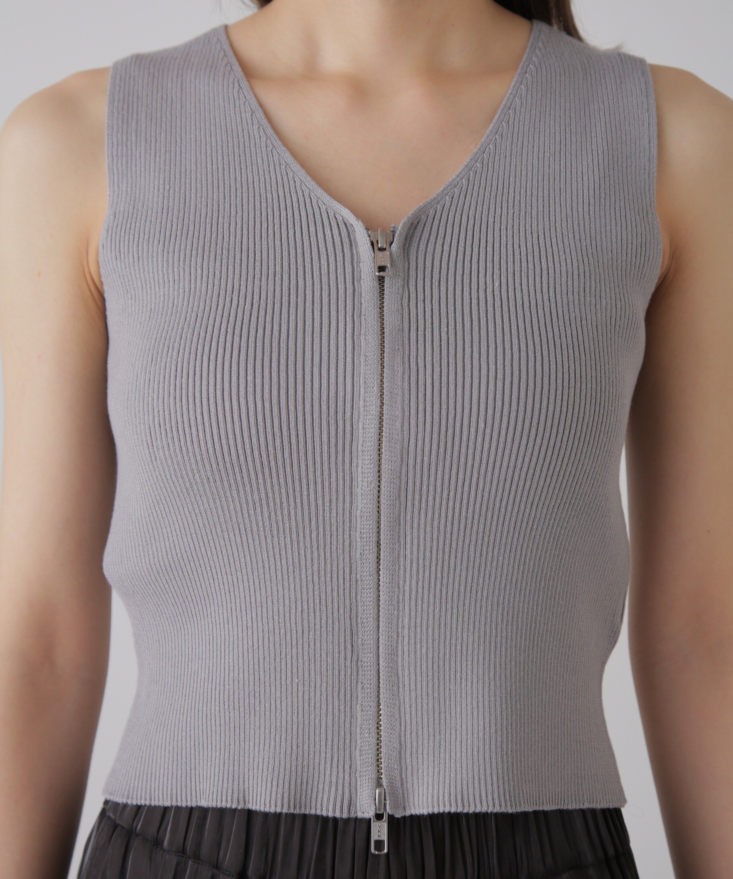  「フロントジップニットタンクトップ」|ニット・セーター|