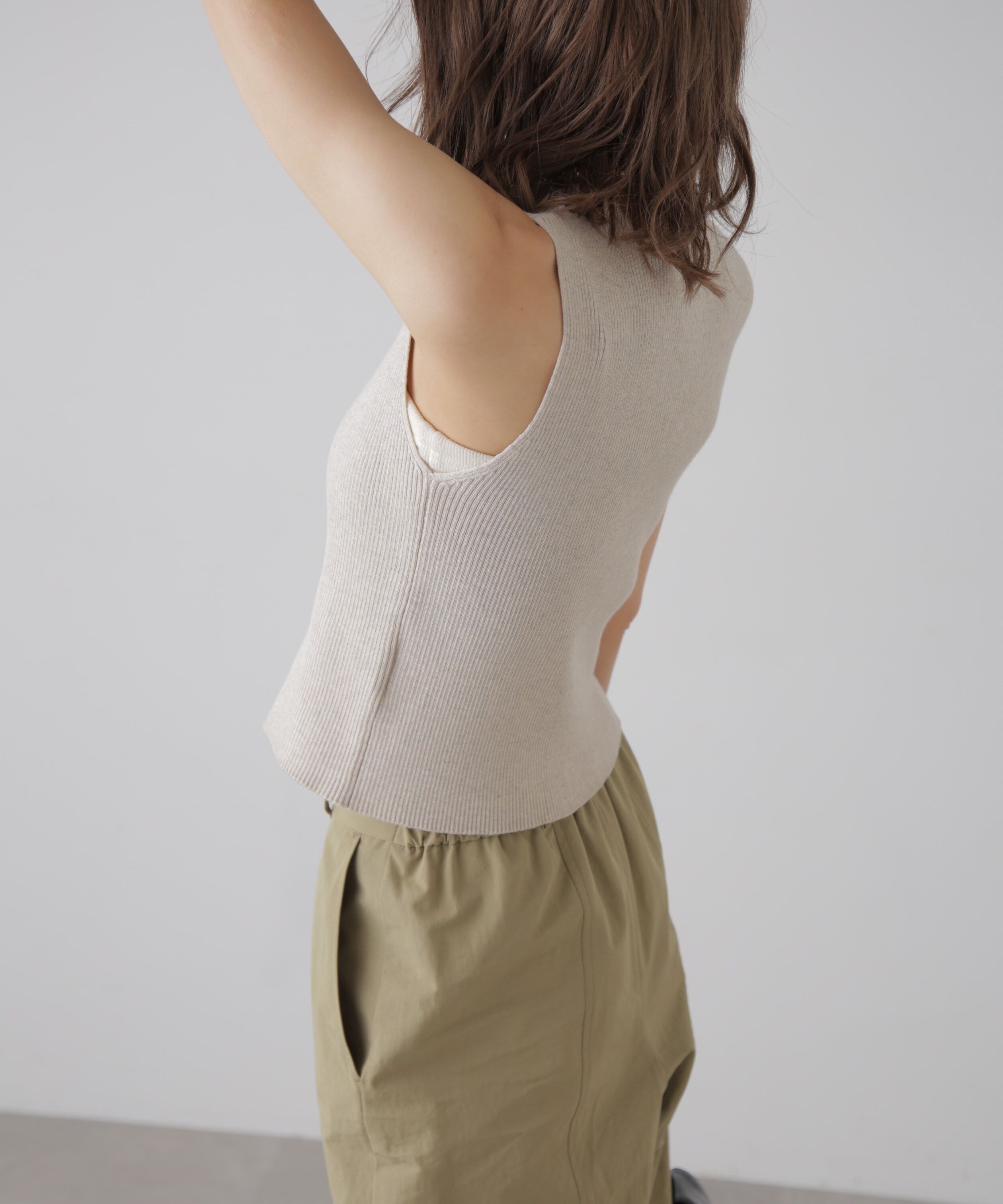  「フロントジップニットタンクトップ」|ニット・セーター|