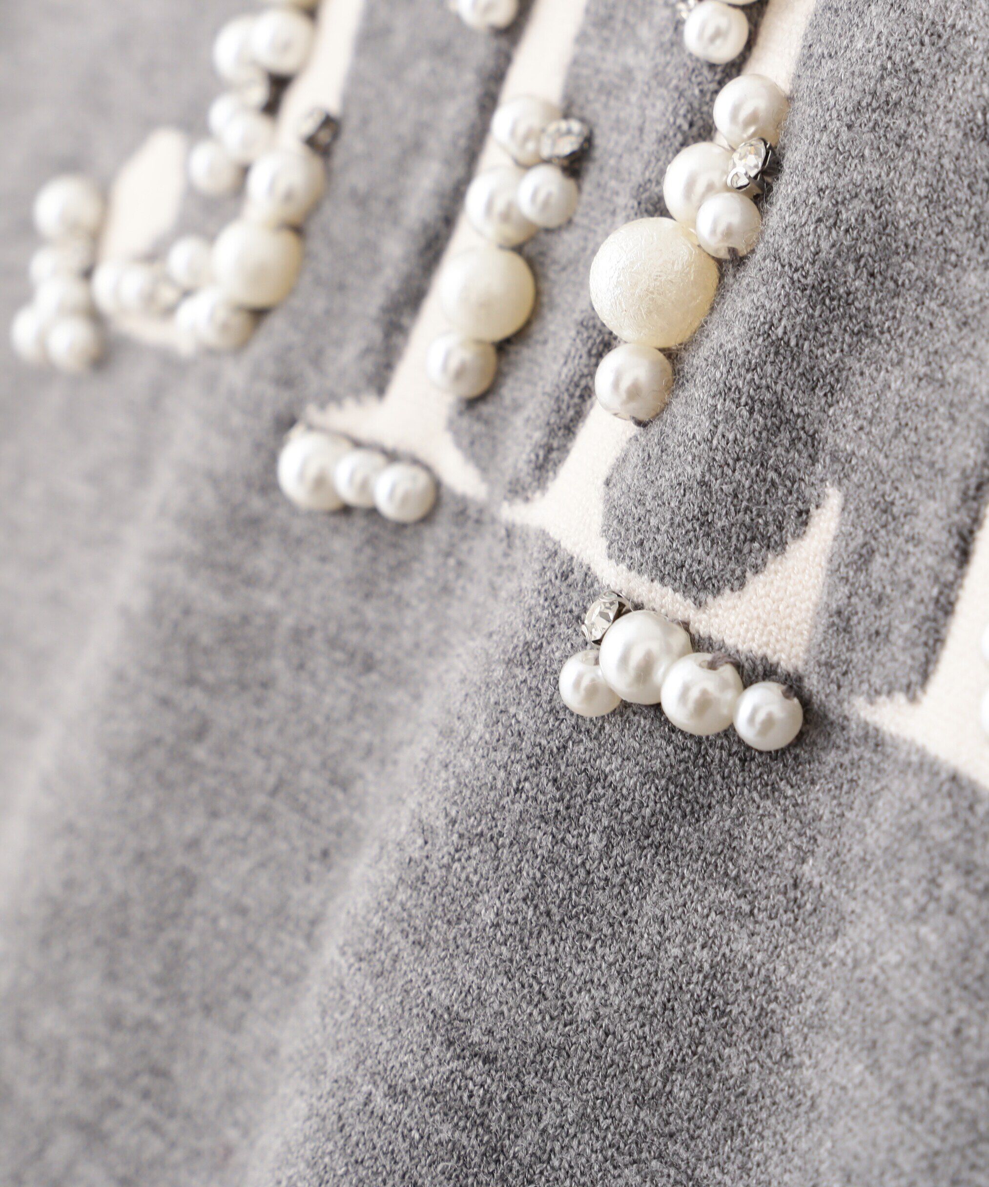  「ロゴジャガードビジューニット」|ニット・セーター|