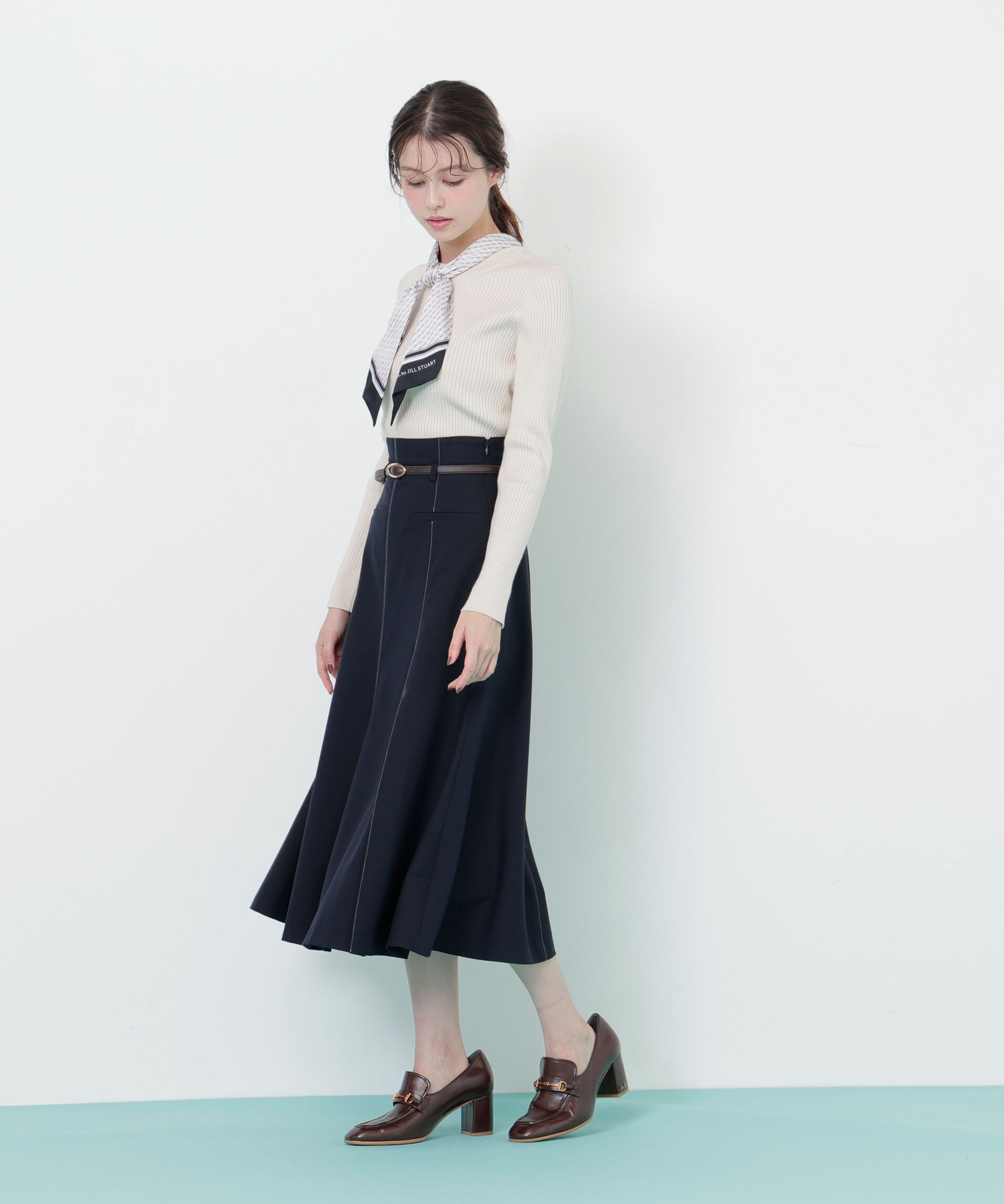  「幾何チェック柄スカーフ付きリブニット」|ニット・セーター|