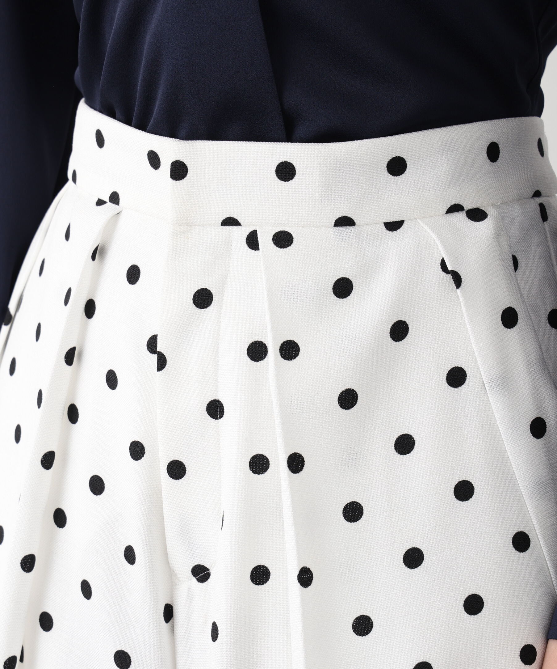  「タックプリーツフレアパンツ」|その他|