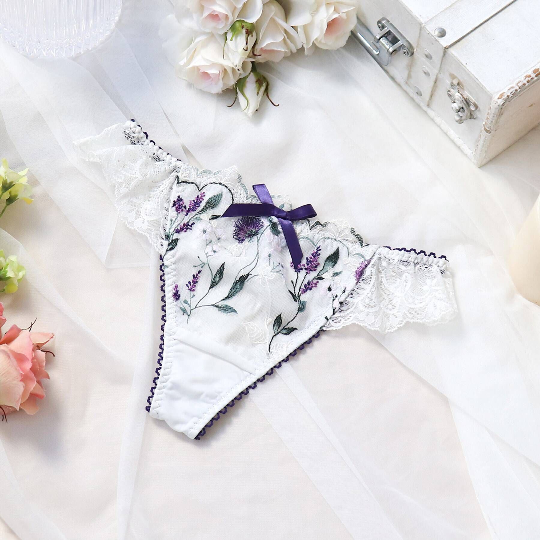 Risa Magli「アンジュ Tバックショーツ」|インナー|パープル(080)