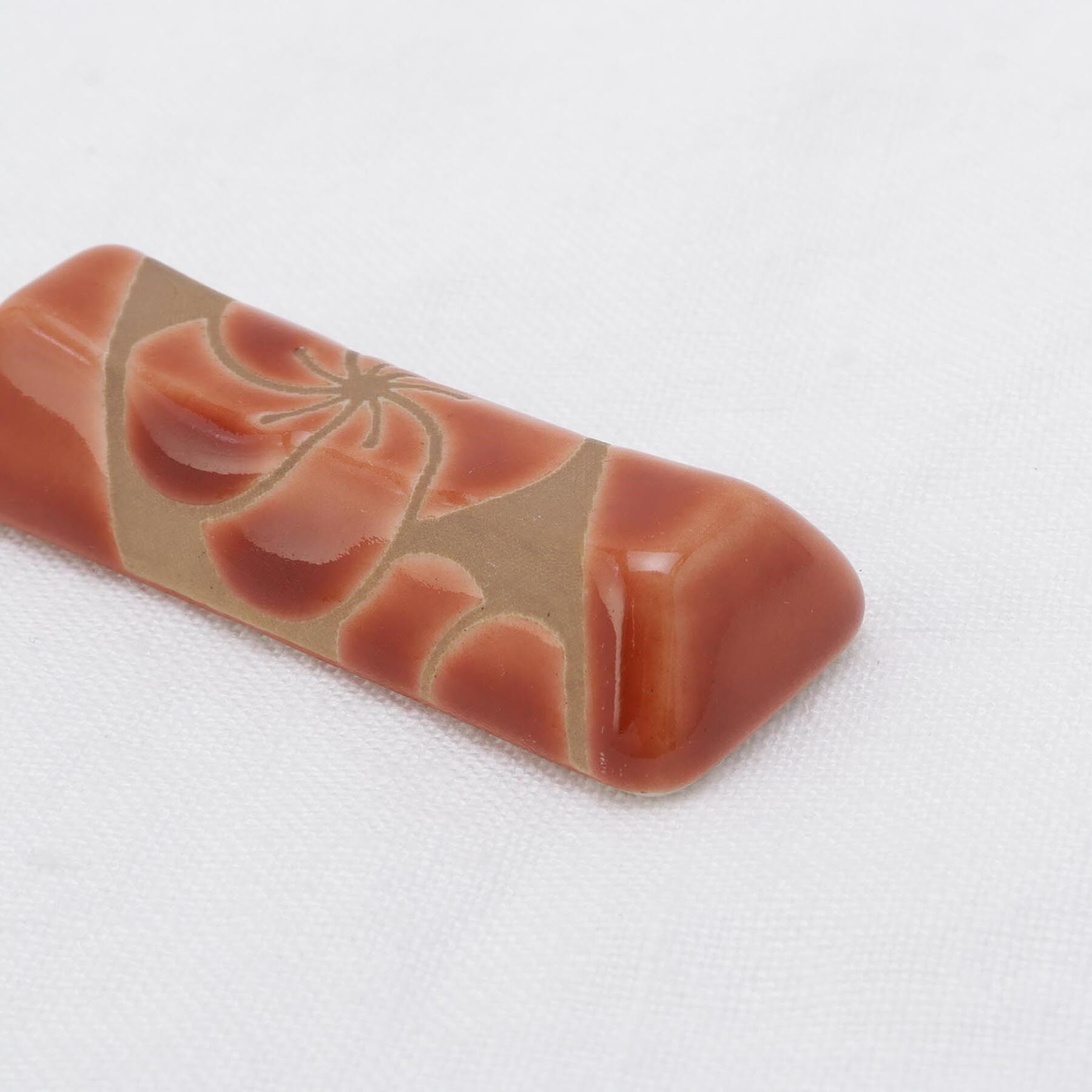 212 KITCHEN STORE「ROOTS 季 梅 箸置き」|食器・キッチングッズ|