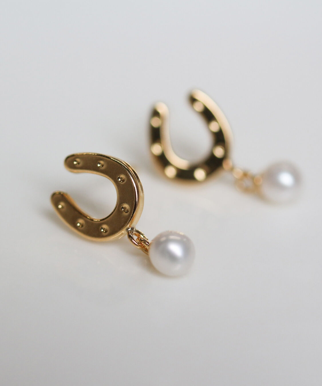  「パール ホースシュー ピアス | K18」|ピアス|Ｋ１８
