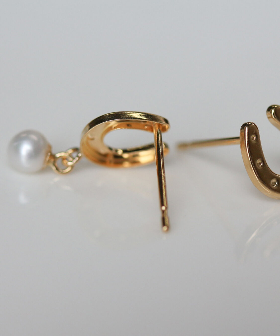  「パール ホースシュー ピアス | K18」|ピアス|