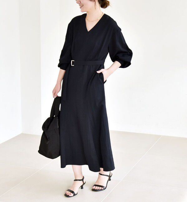 quaranciel「quaranciel:〈洗濯機可能〉ツイル Vネック ベルト フレア ワンピース」|ワンピース|